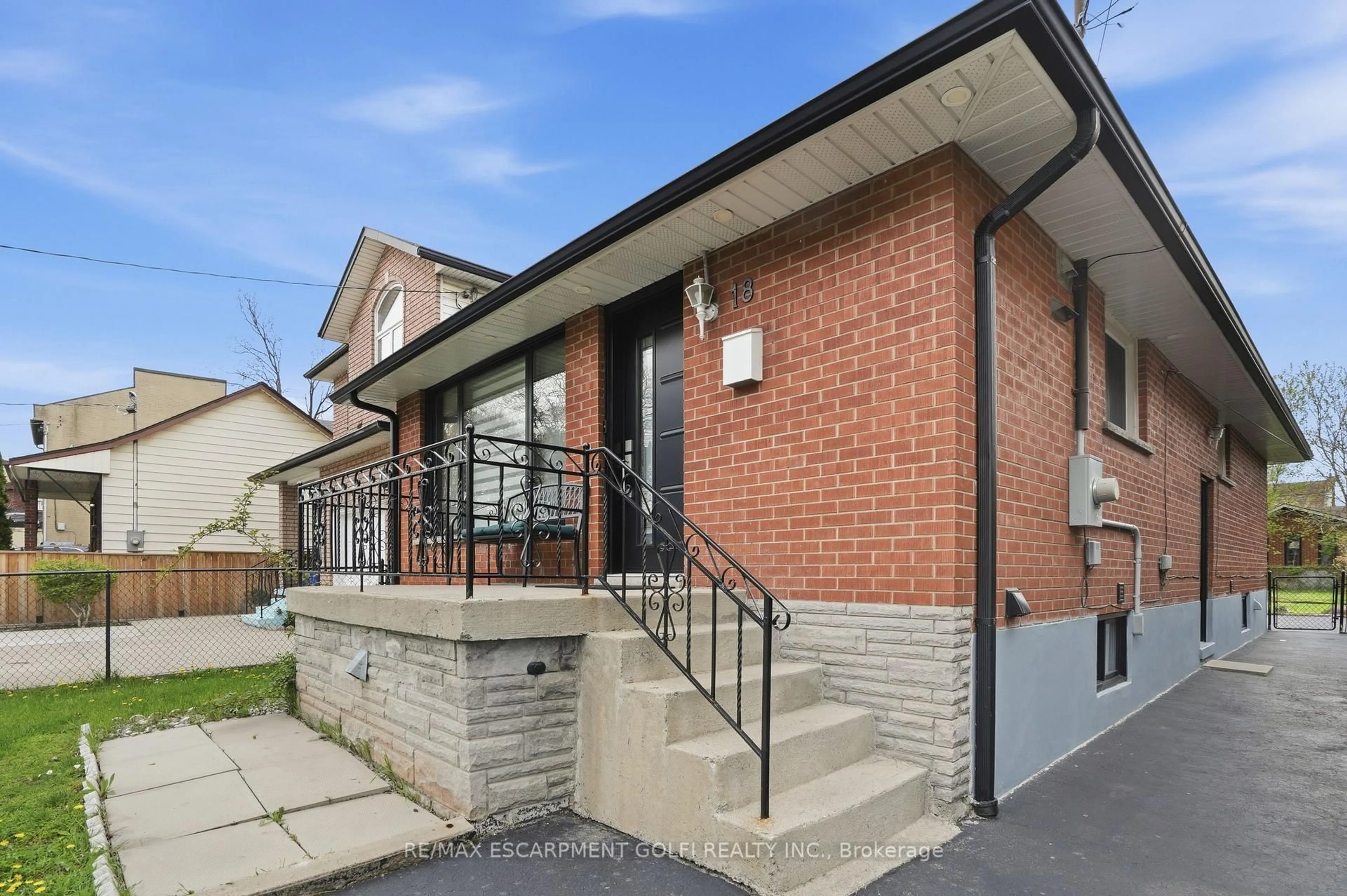 Home with brick exterior material, building for 18 Ferrie St, Hamilton Ontario L8L 1C5