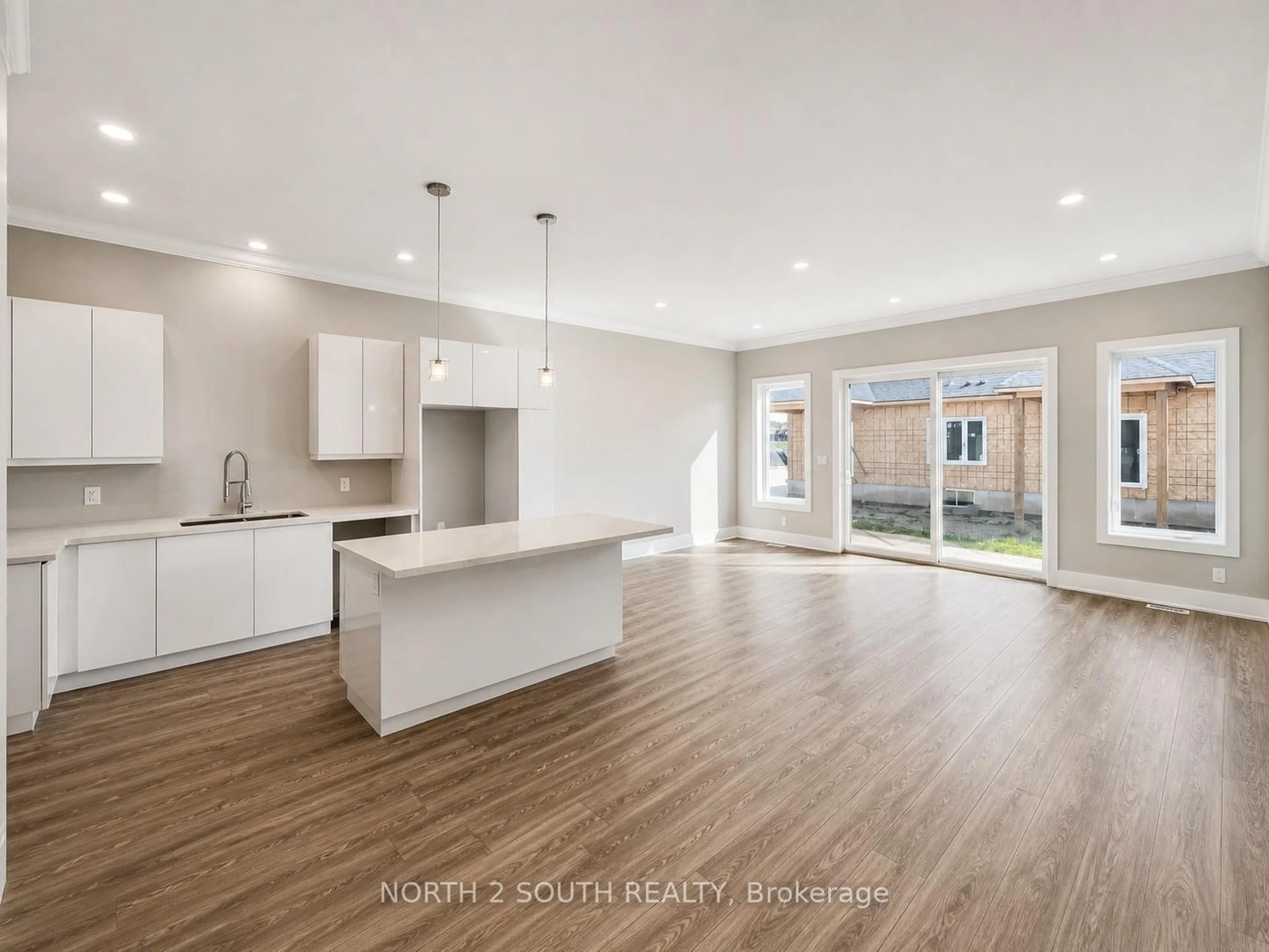 Open concept kitchen, unknown for 1056 Hansler Rd, Welland Ontario L3C 7M5