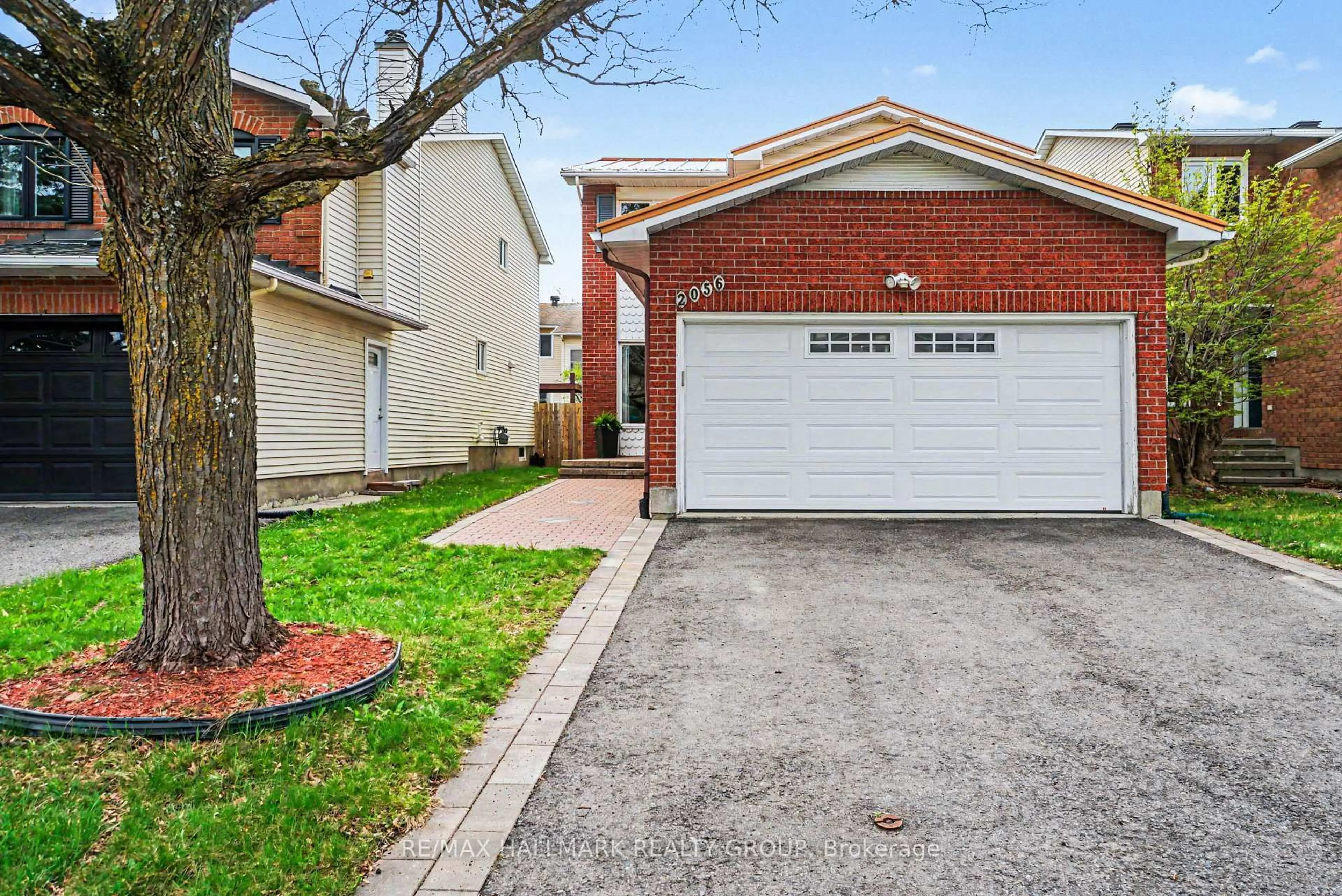Unknown for 2056 Wildflower Dr, Orleans Ontario K1E 3R3