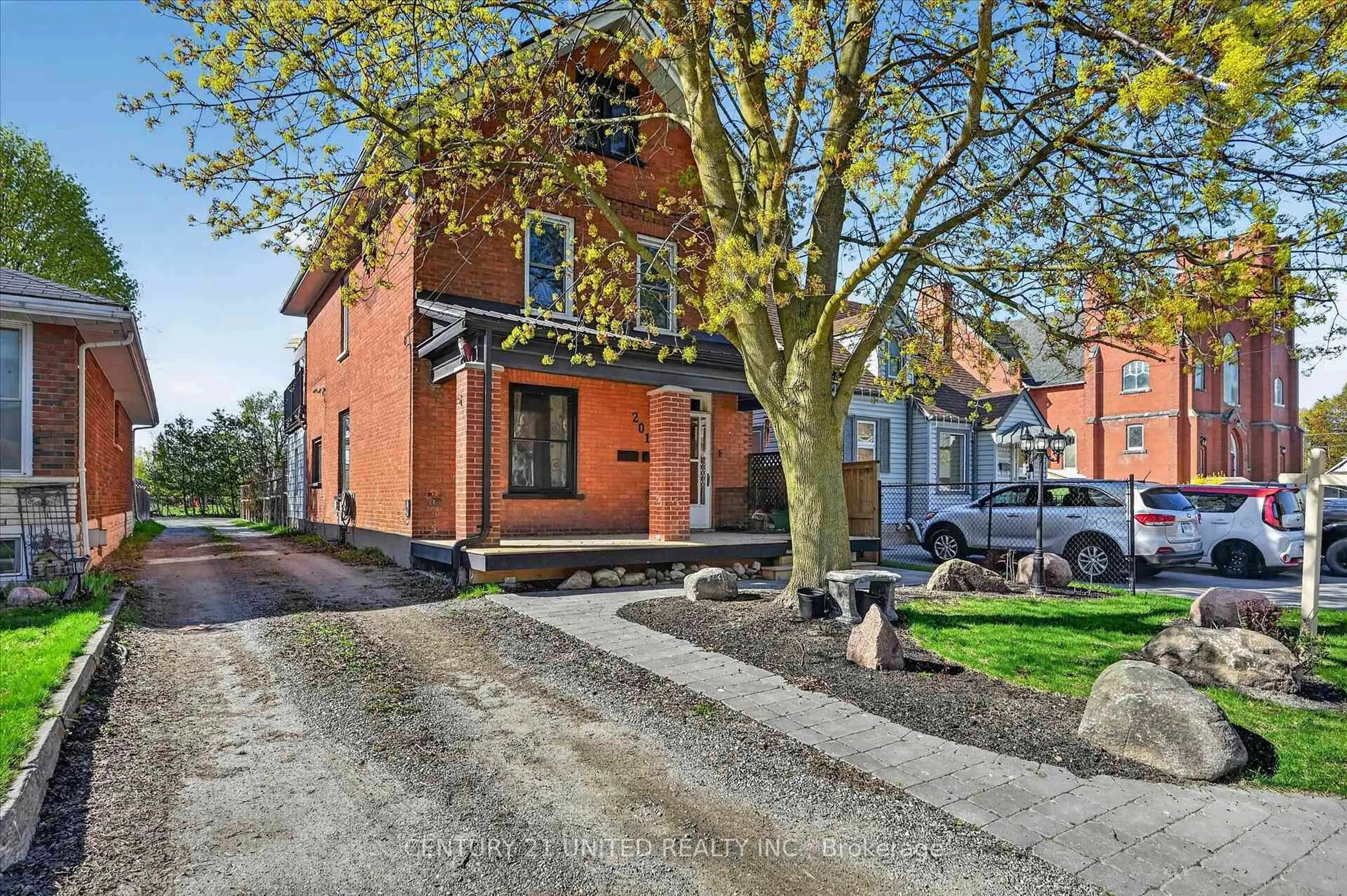 Home with brick exterior material, street for 201 Romaine St, Peterborough Ontario K9J 2C3
