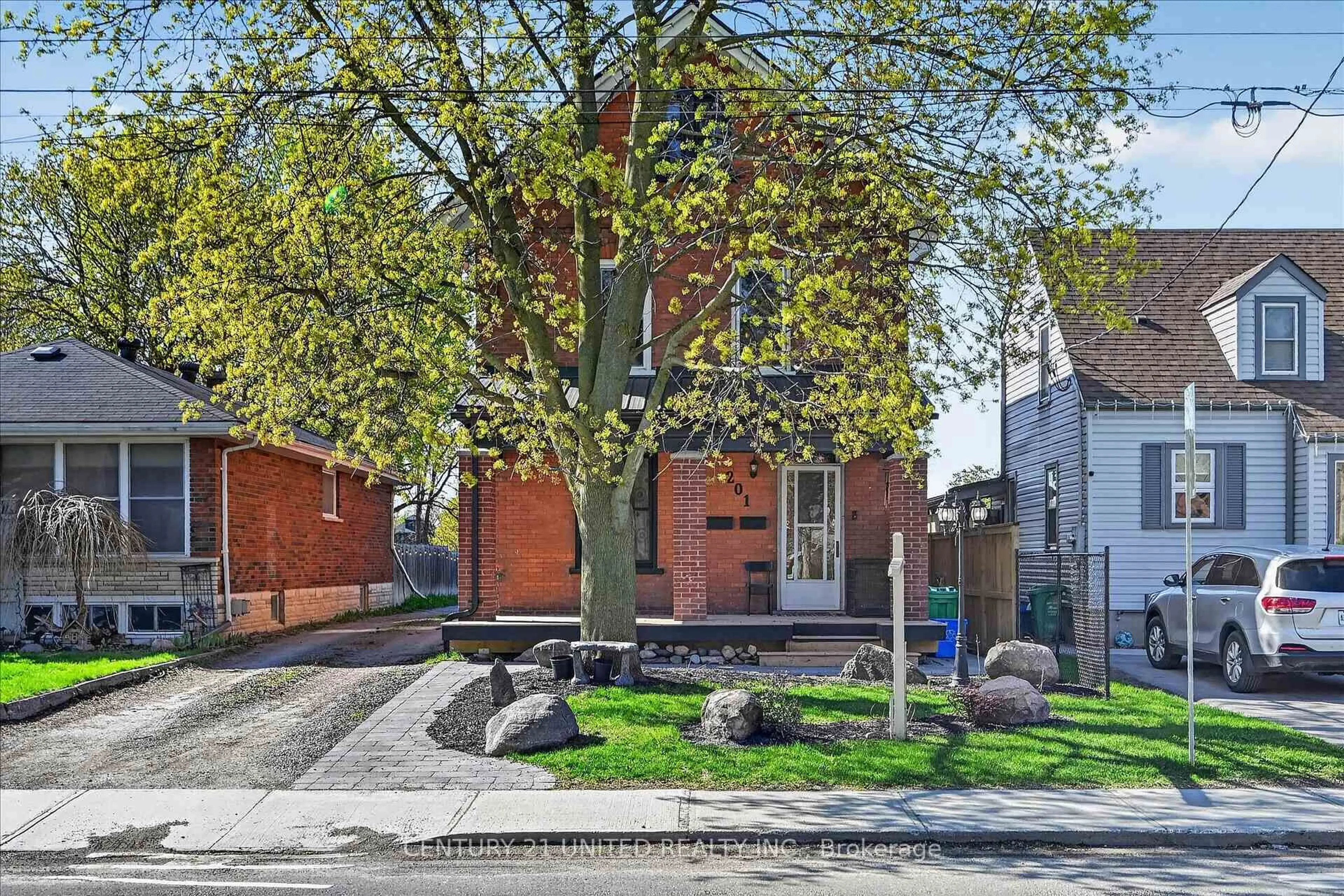 Home with brick exterior material, street for 201 Romaine St, Peterborough Ontario K9J 2C3