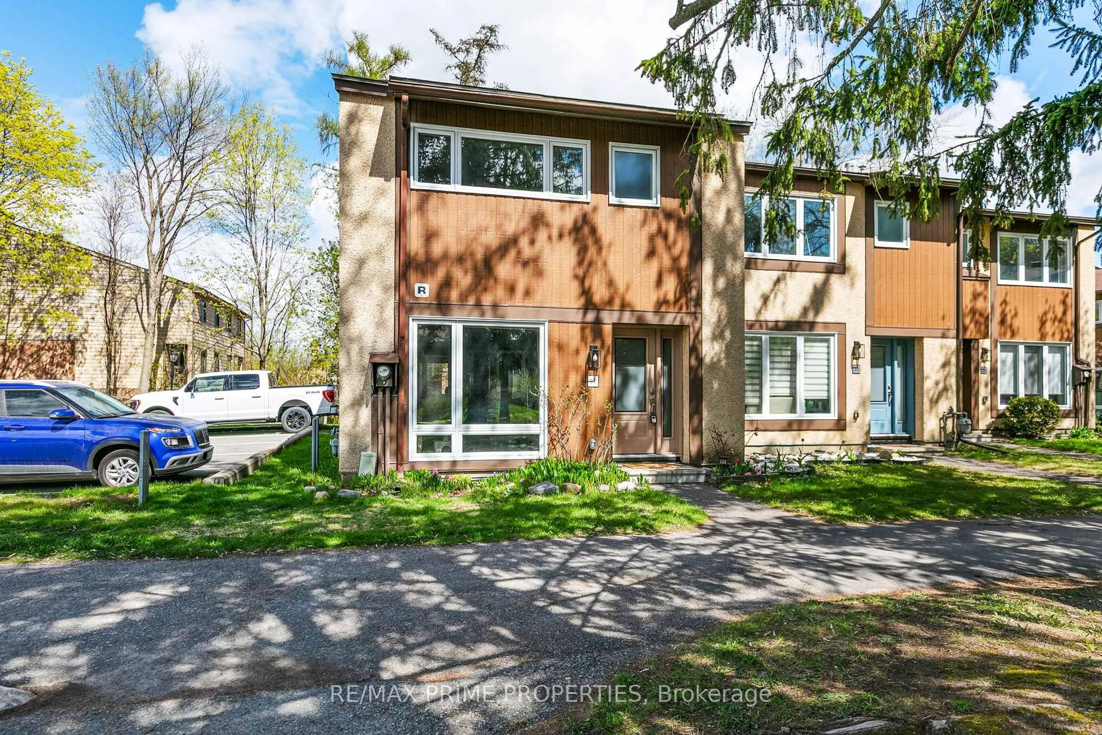 Home with brick exterior material, street for 3691 Albion Rd #22, Ottawa Ontario K1T 1P2