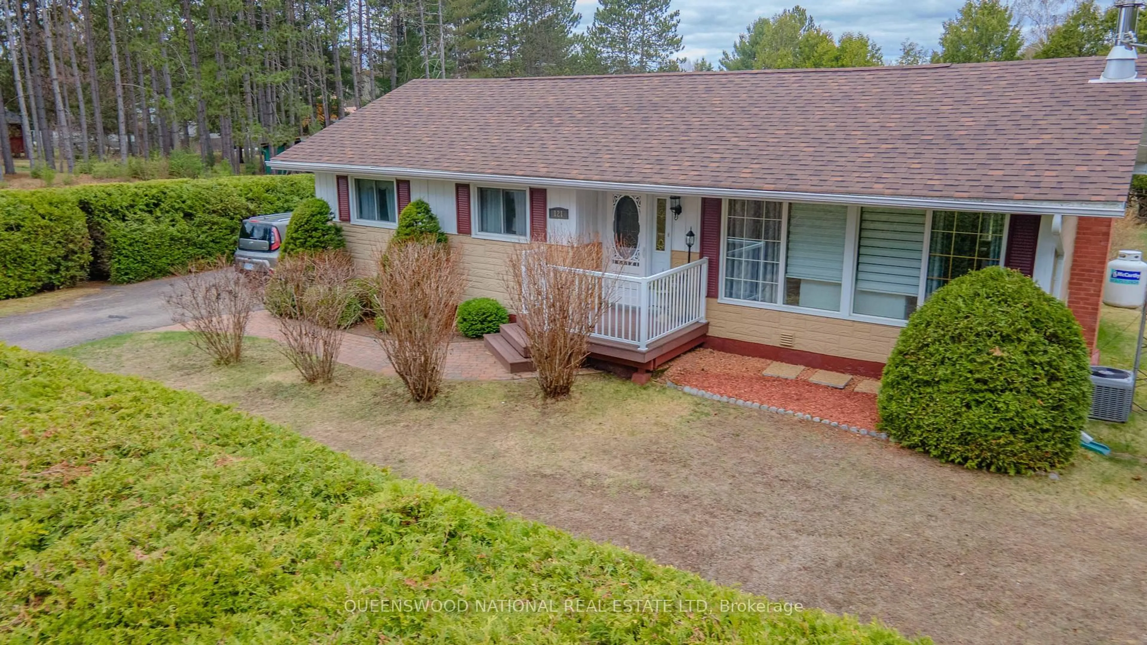 A pic from outside/outdoor area/front of a property/back of a property/a pic from drone, street for 121 Sandhill Dr, Barry's Bay Ontario K0J 1B0