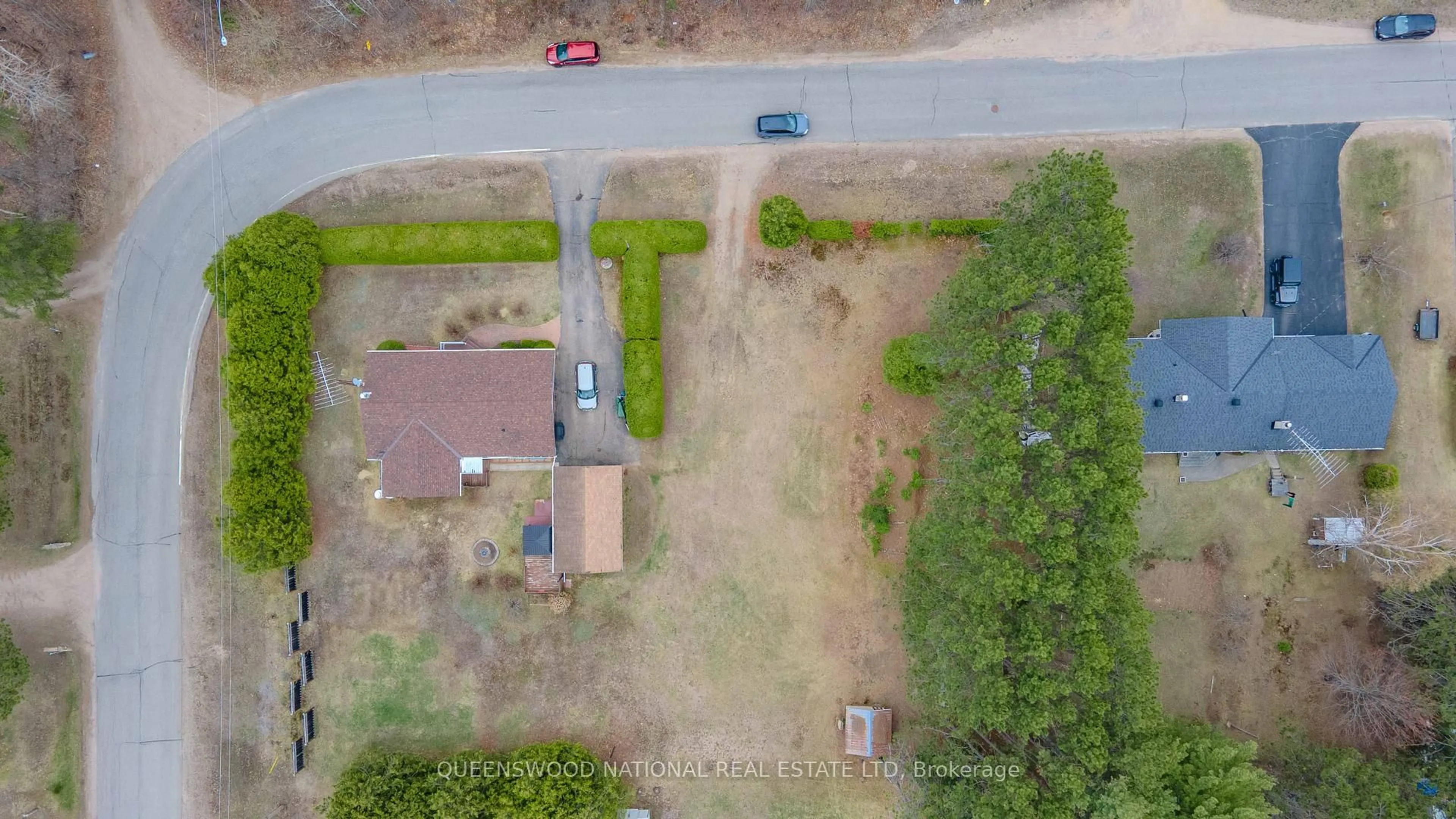 A pic from outside/outdoor area/front of a property/back of a property/a pic from drone, street for 121 Sandhill Dr, Barry's Bay Ontario K0J 1B0