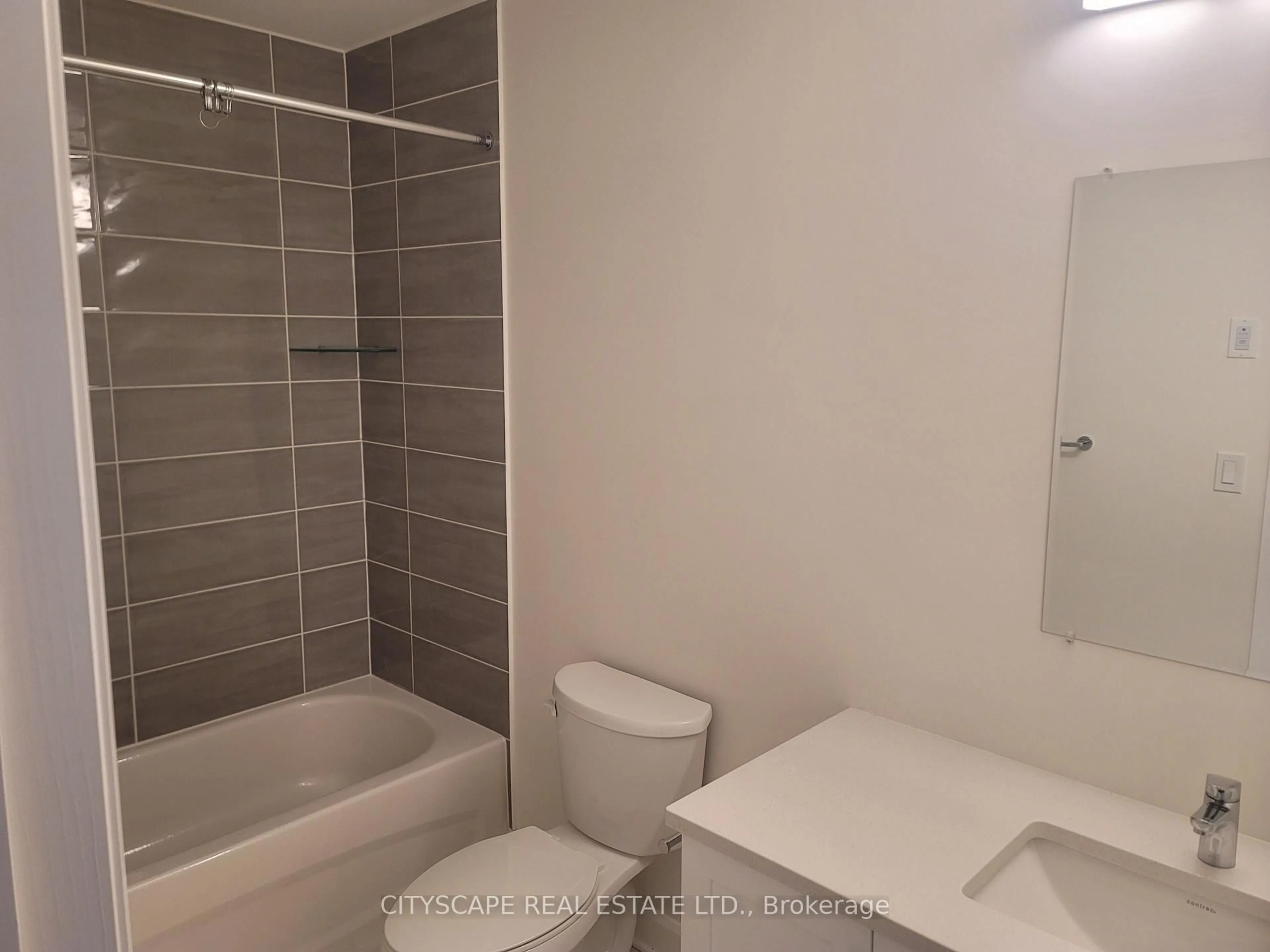 Standard bathroom, ceramic/tile floor for 326 Buckthorn Dr, Kingston Ontario K7P 0S1