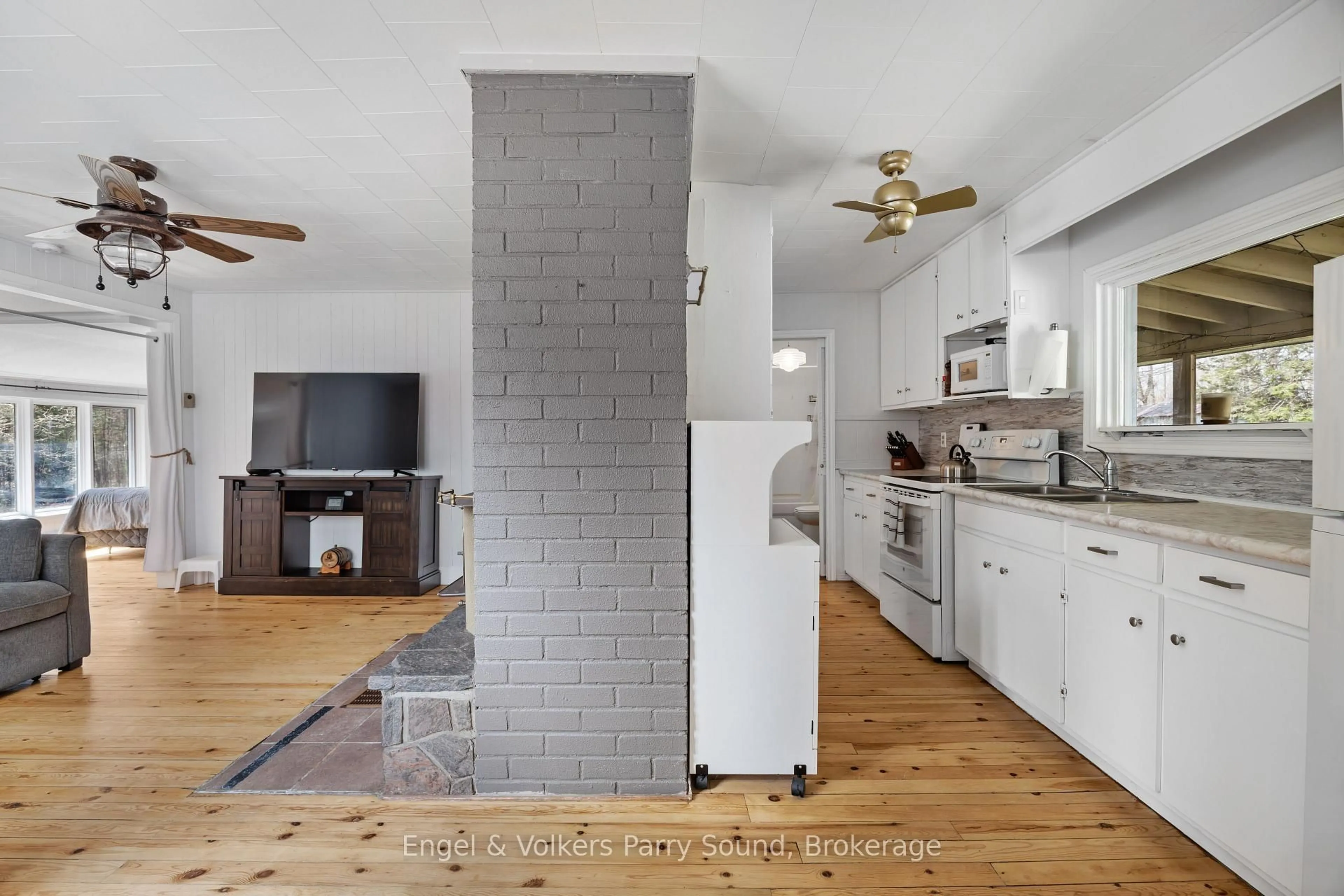 Open concept kitchen, unknown for 77 Woods Rd, Carling Ontario P0G 1G0