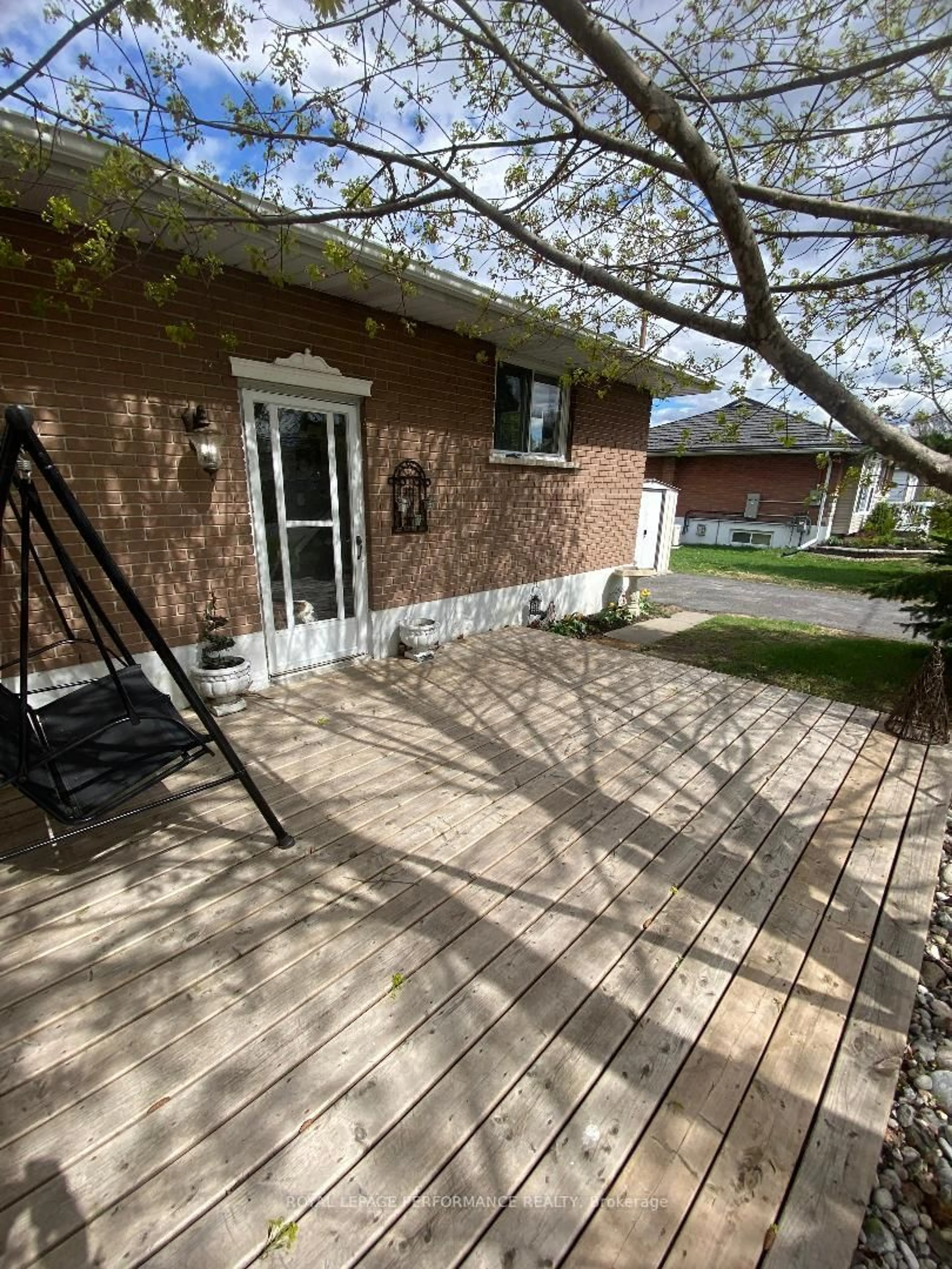 Unknown for 197 15th St, Cornwall Ontario K6J 3J9