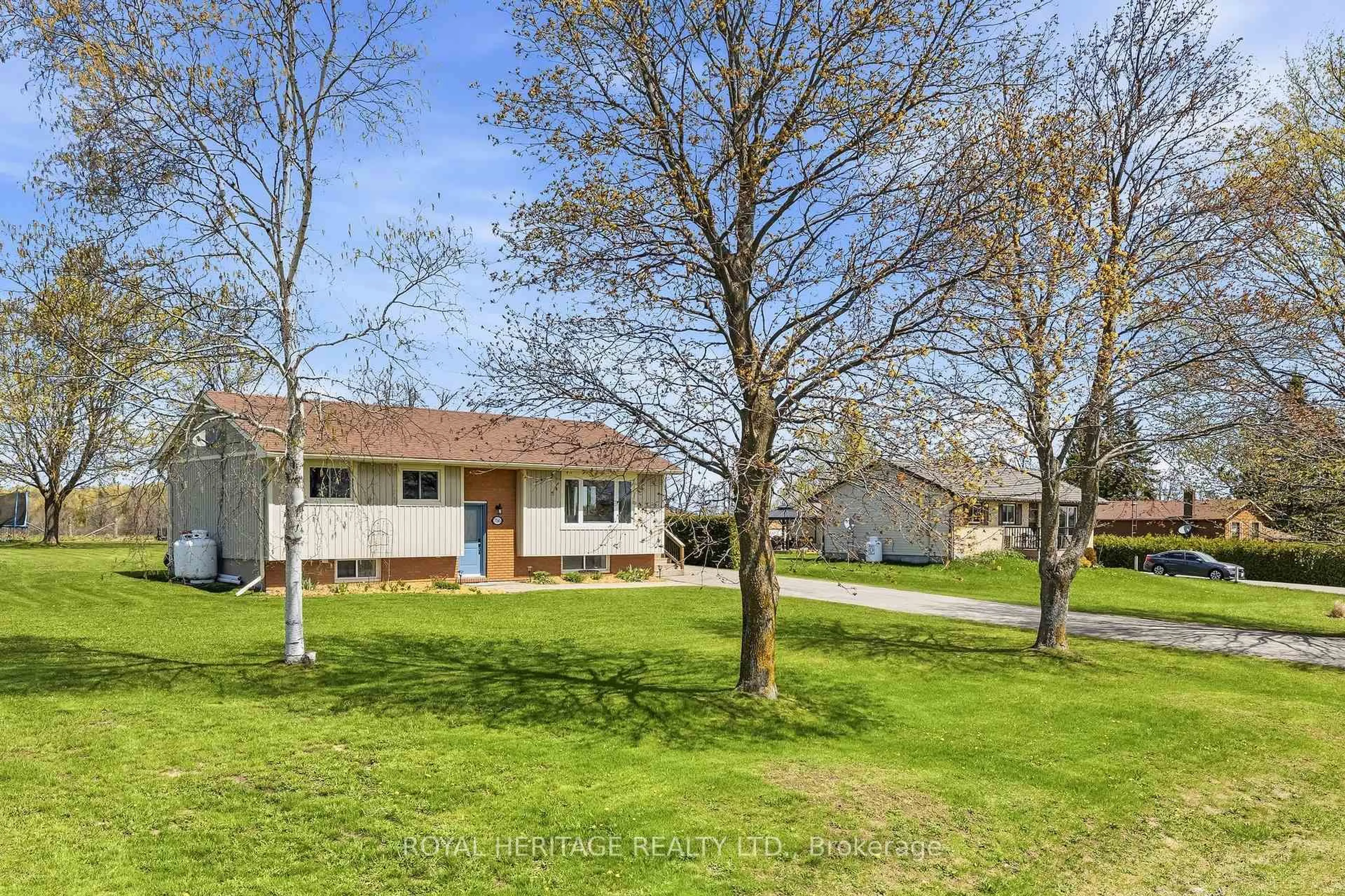 A pic from outside/outdoor area/front of a property/back of a property/a pic from drone, unknown for 756 Wilson Line, Cavan Monaghan Ontario L0A 1C0