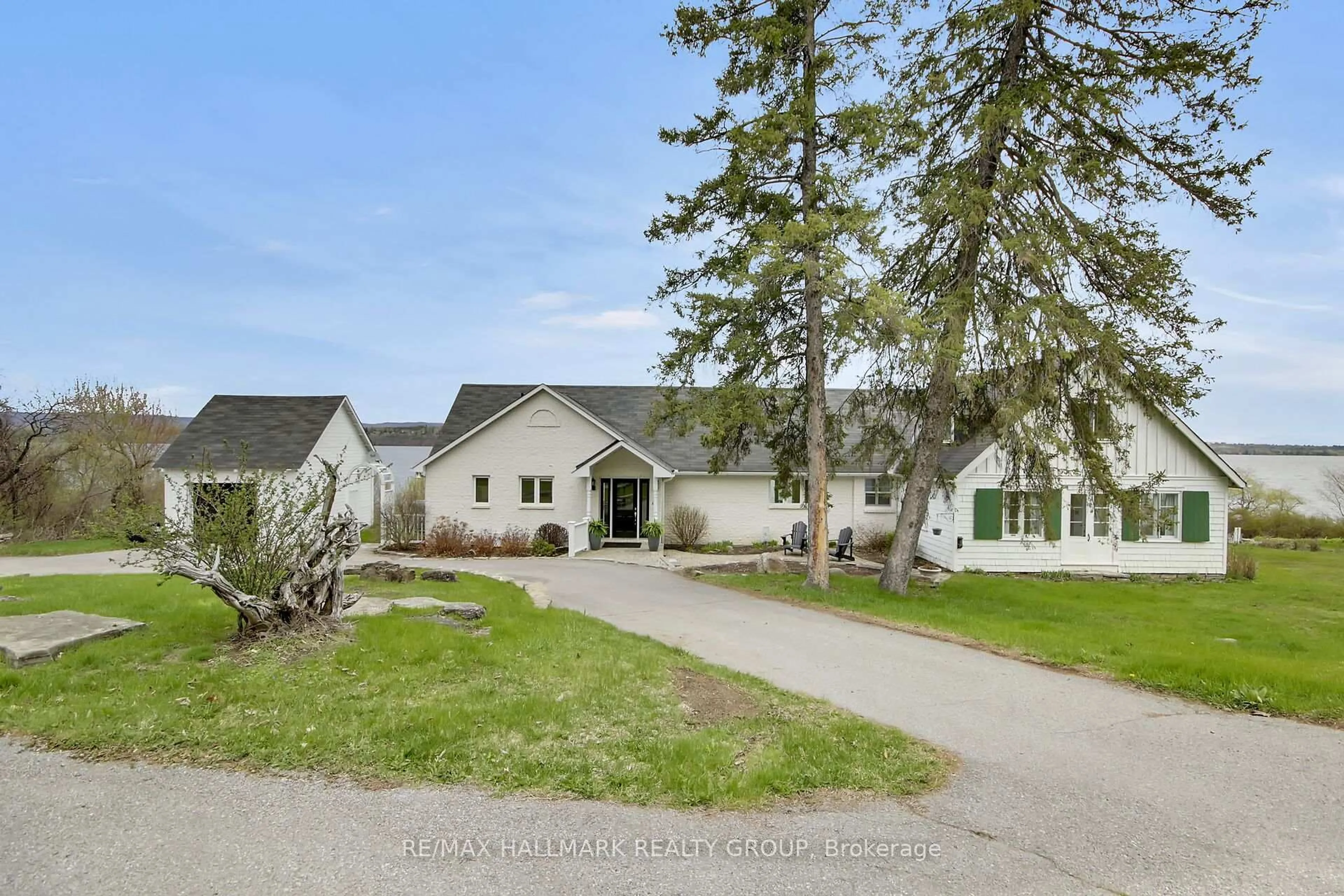 A pic from outside/outdoor area/front of a property/back of a property/a pic from drone, unknown for 350 Berry Side Rd, Ottawa Ontario K0A 1T0