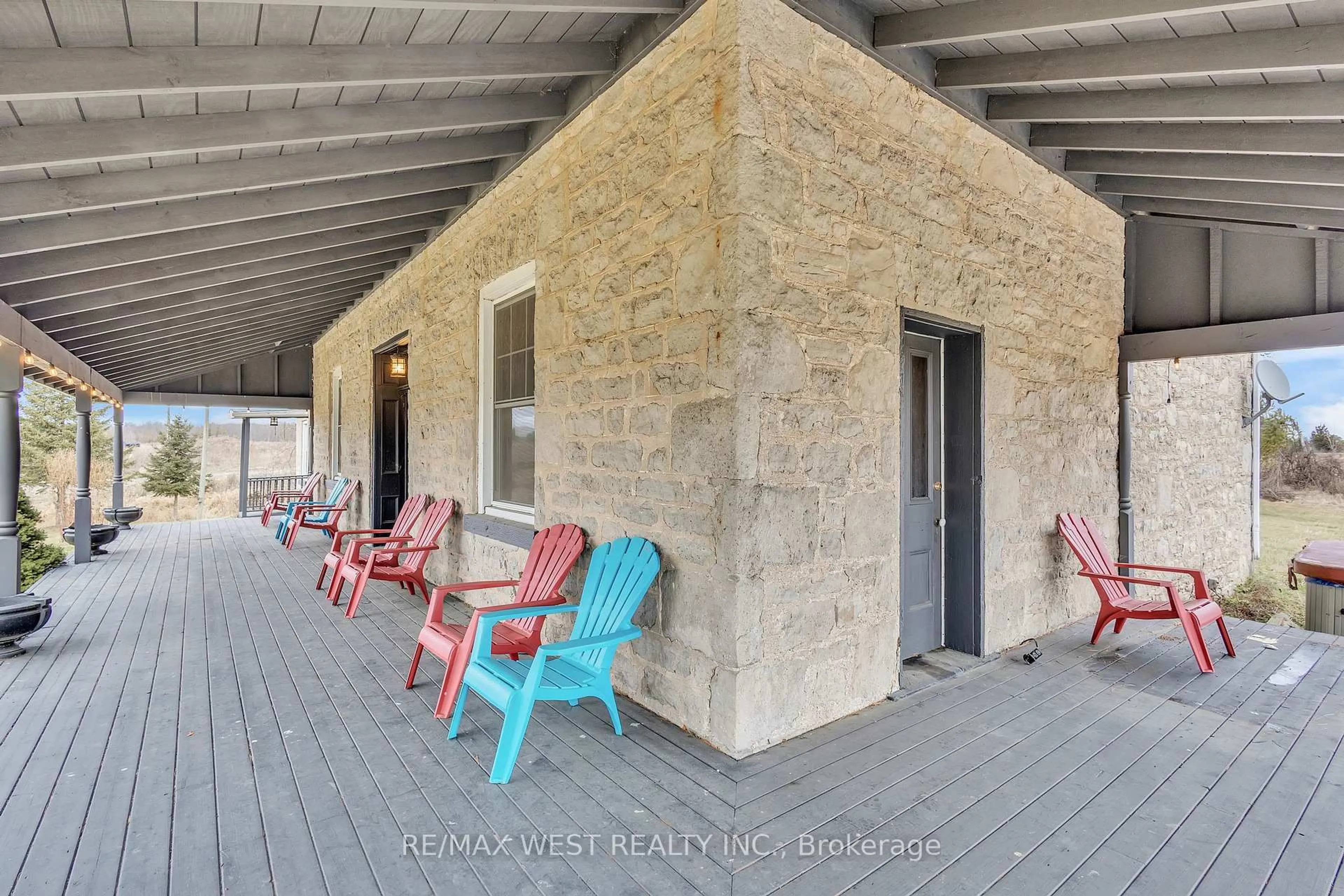 Patio, building for 1802 Regional Rd 97 Rd, Cambridge Ontario N0B 2J0