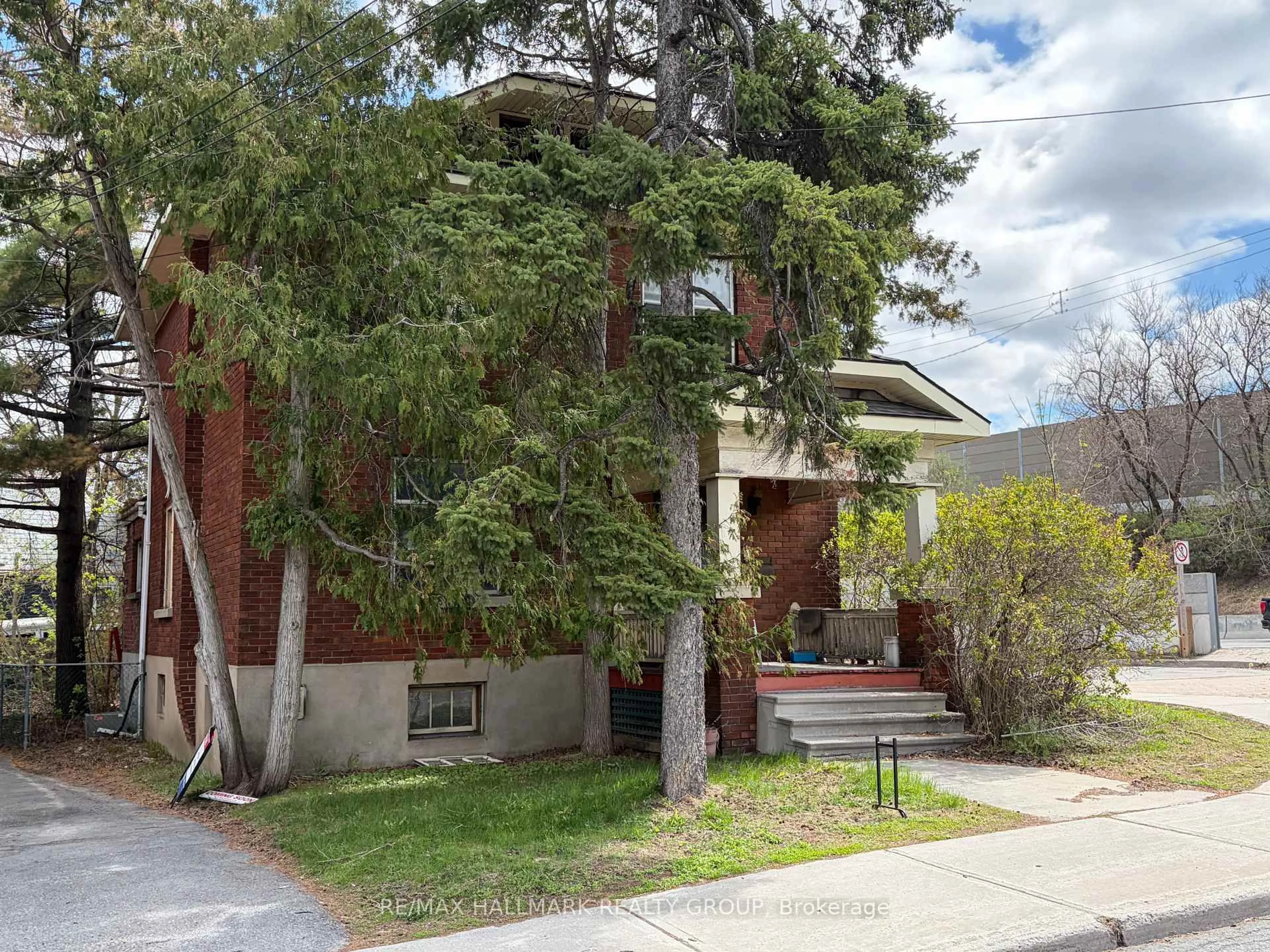 Home with brick exterior material, street for 491 Parkdale Ave, Ottawa Ontario K1Y 1H7