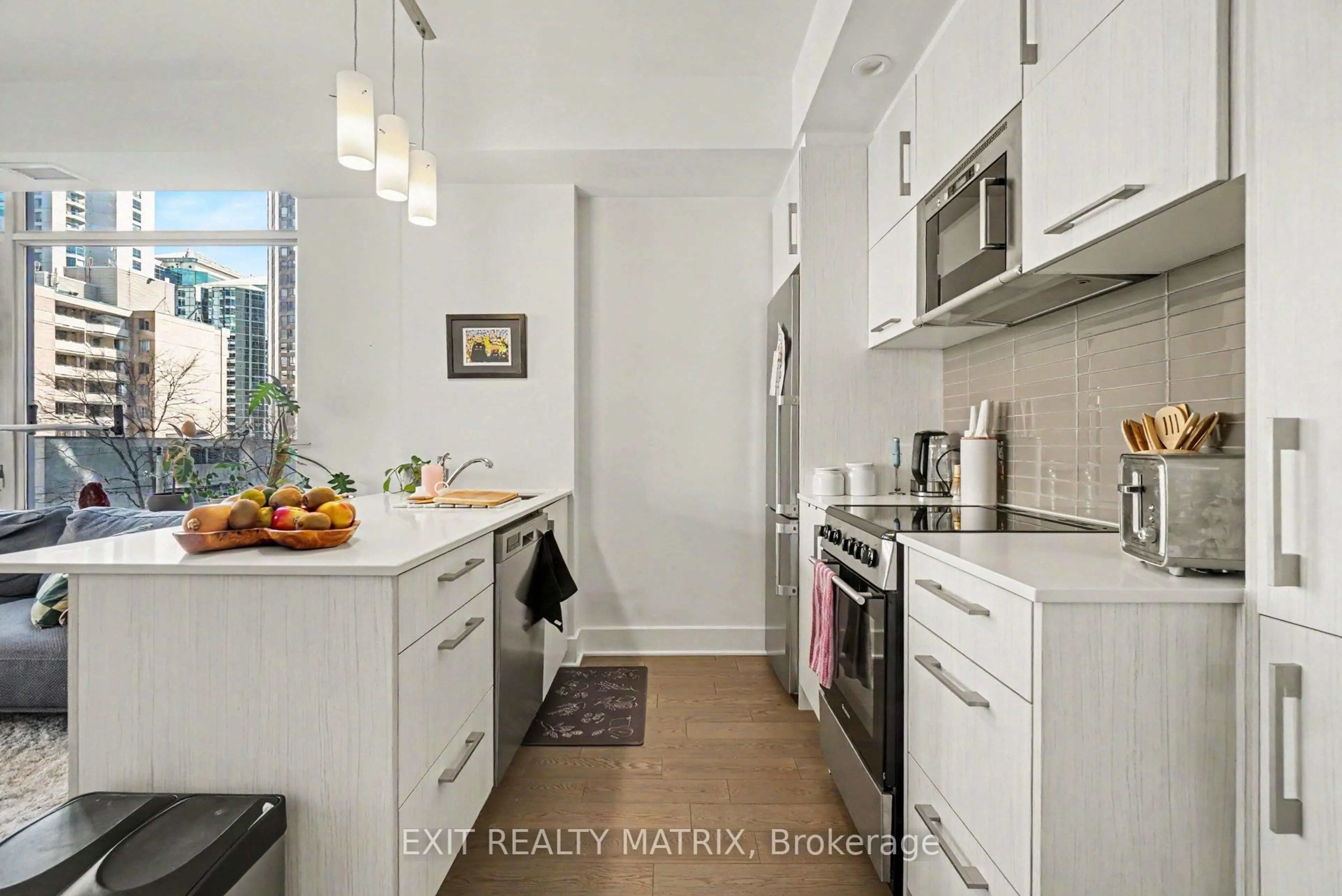 Unknown for 255 Bay St #405, Ottawa Ontario K1R 0C5