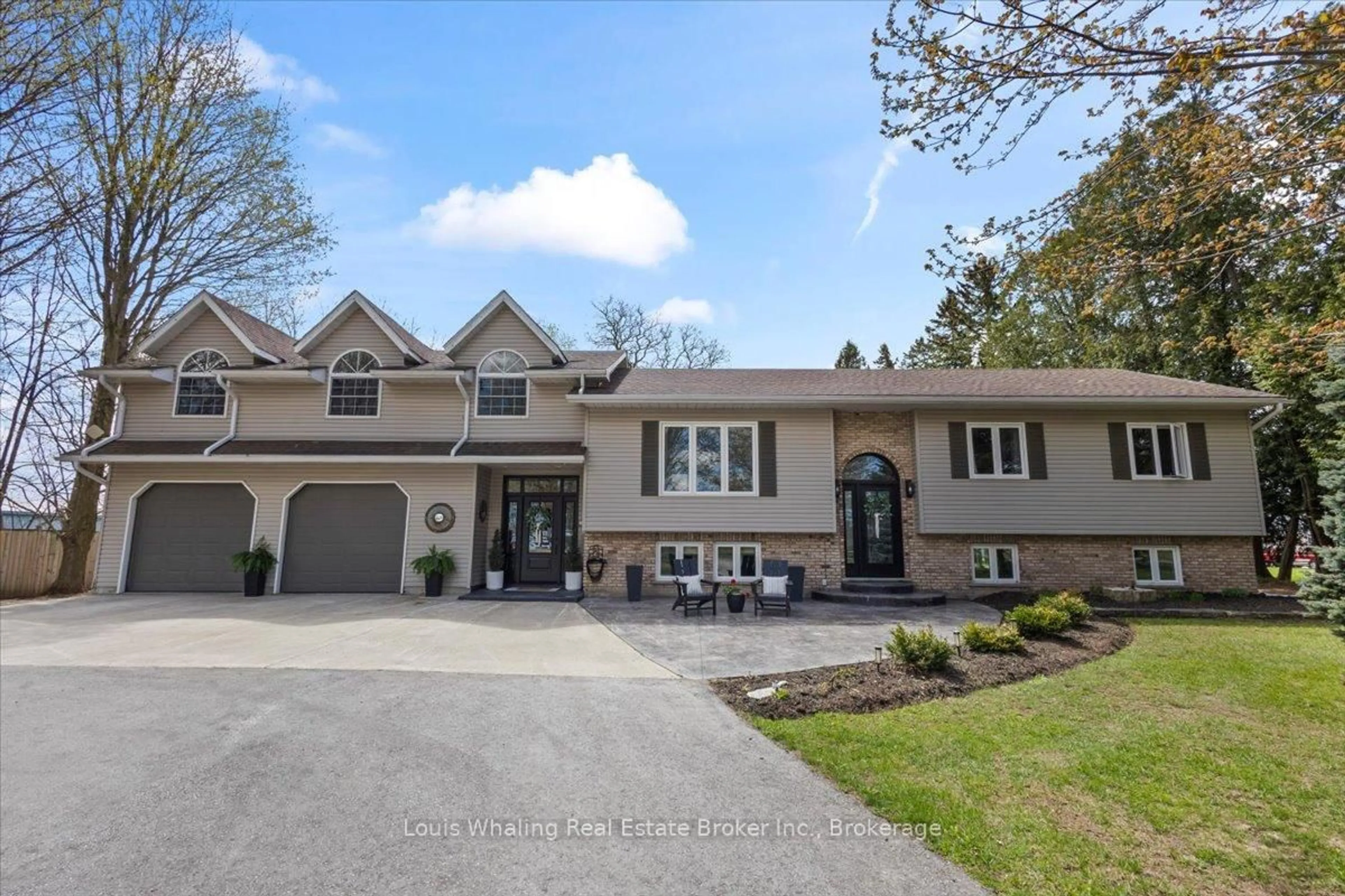 Home with brick exterior material, street for 561022 Bentinck-Sullivan Townline, West Grey Ontario N0G 1L9