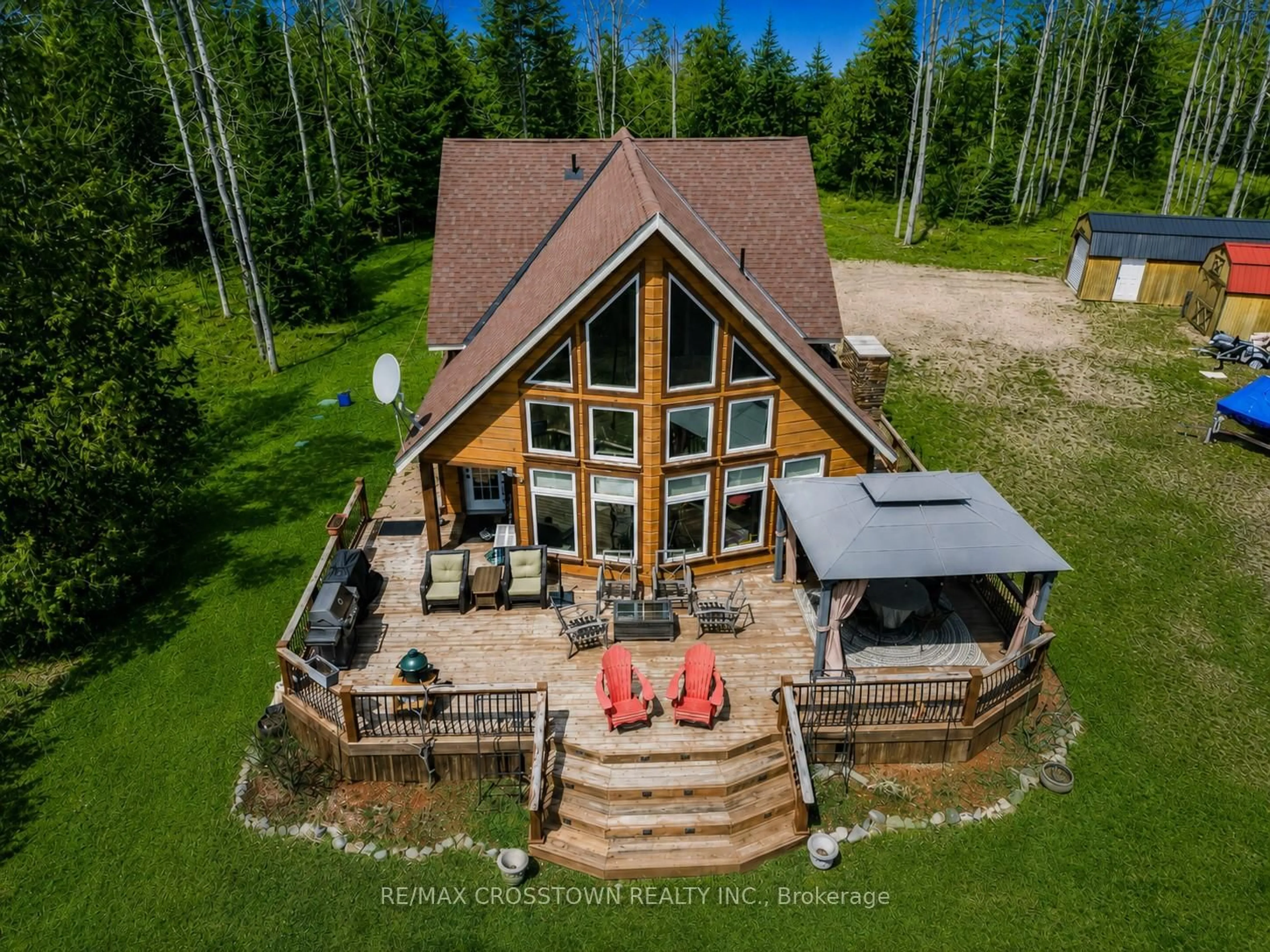 A pic from outside/outdoor area/front of a property/back of a property/a pic from drone, unknown for 1367 Pickerel And Jack Lake Rd, Burk's Falls Ontario P0A 2C0