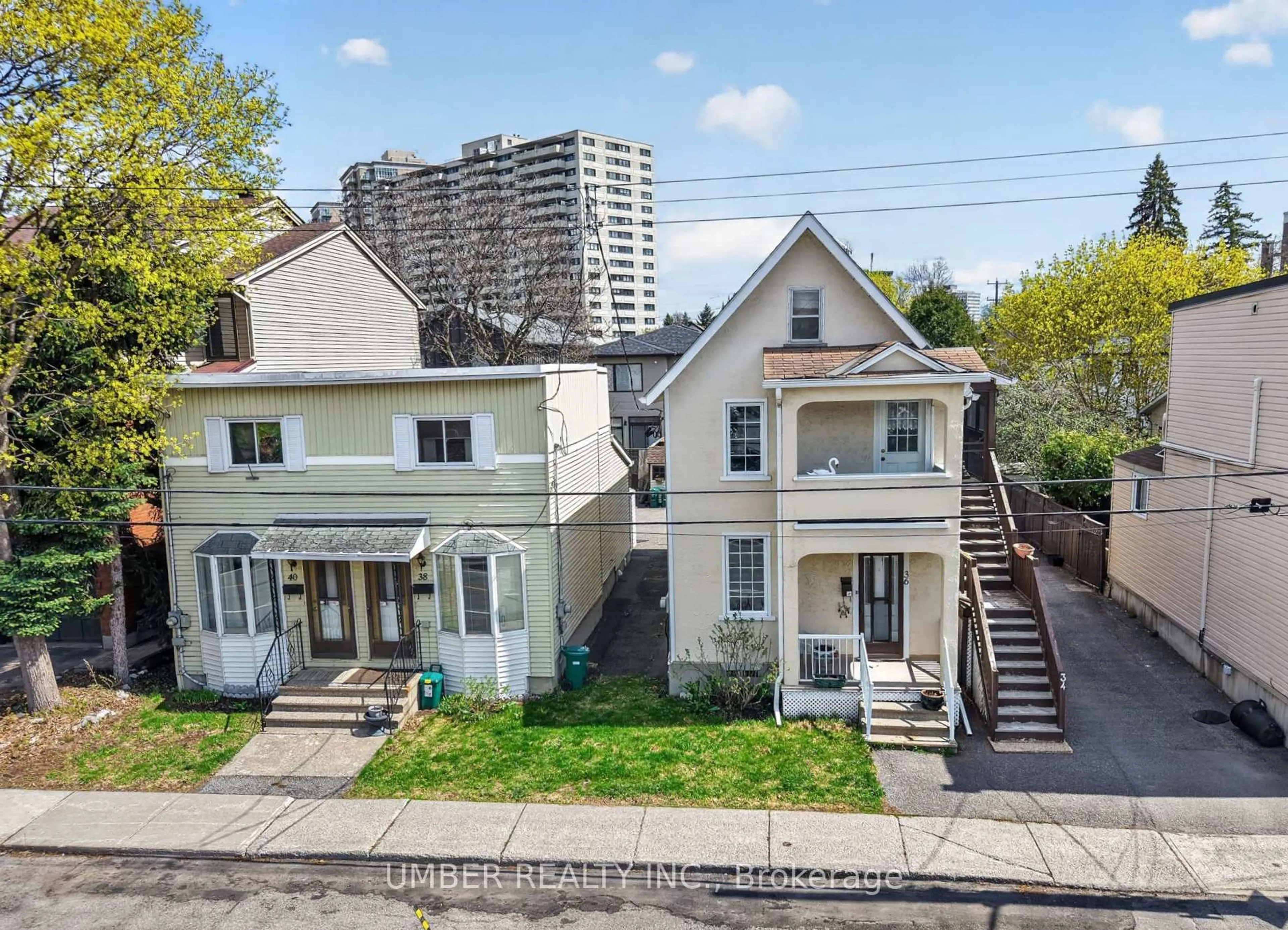 A pic from outside/outdoor area/front of a property/back of a property/a pic from drone, street for 34-40 Barrette St, Ottawa Ontario K1L 8A5