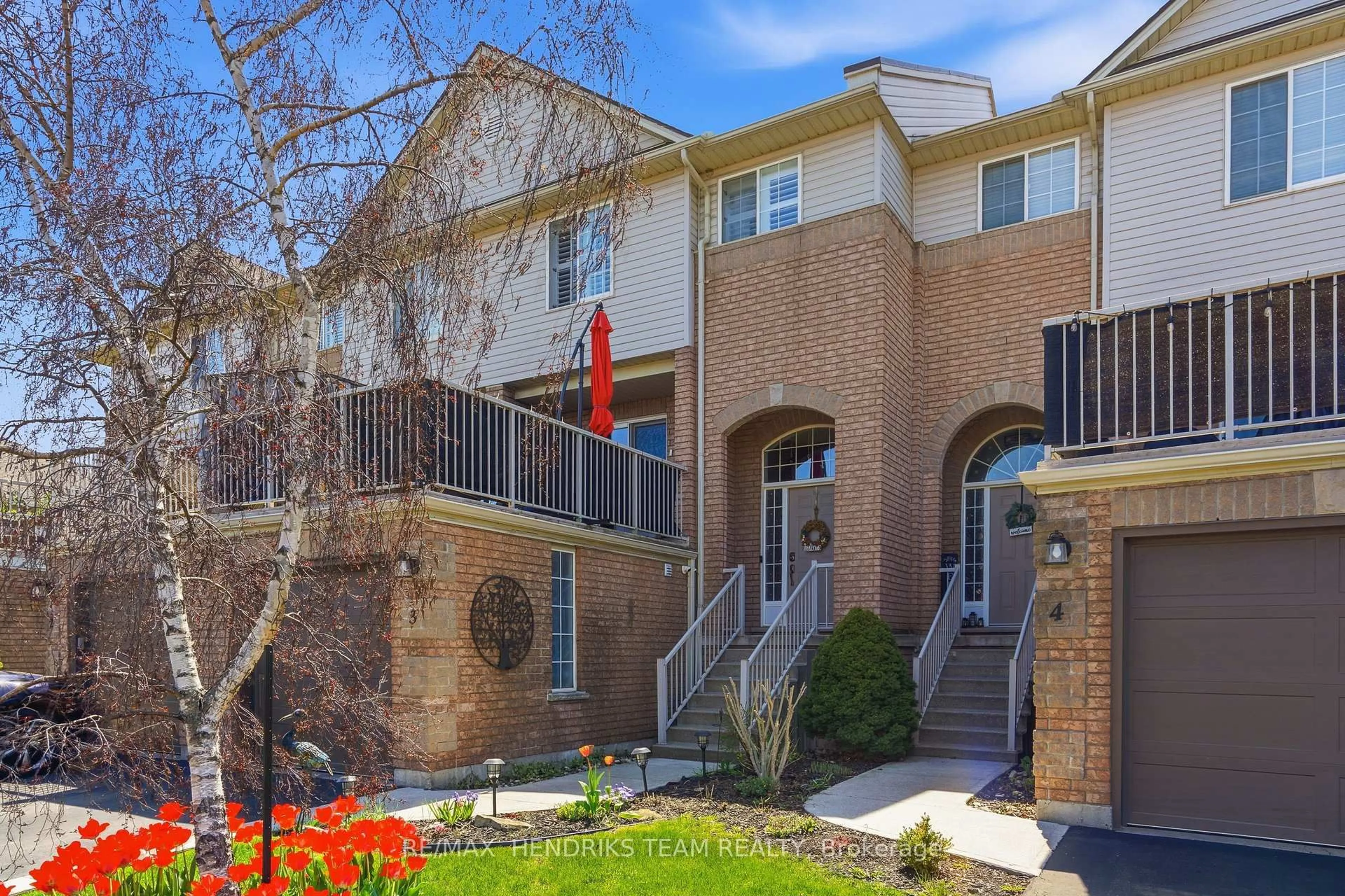 Unknown for 176 Livingston Ave #3, Grimsby Ontario L3M 5P1