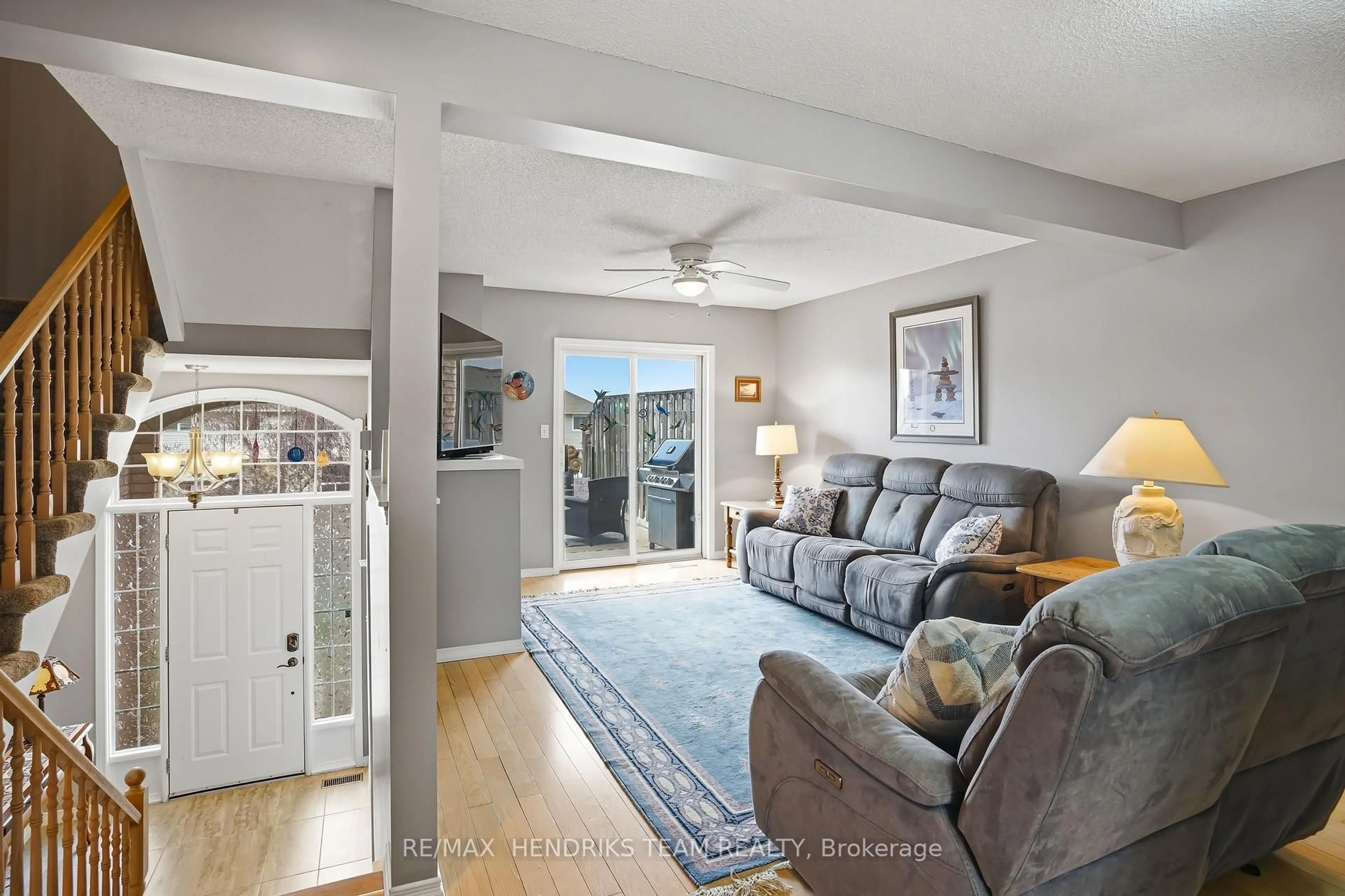 Living room with furniture, unknown for 176 Livingston Ave #3, Grimsby Ontario L3M 5P1