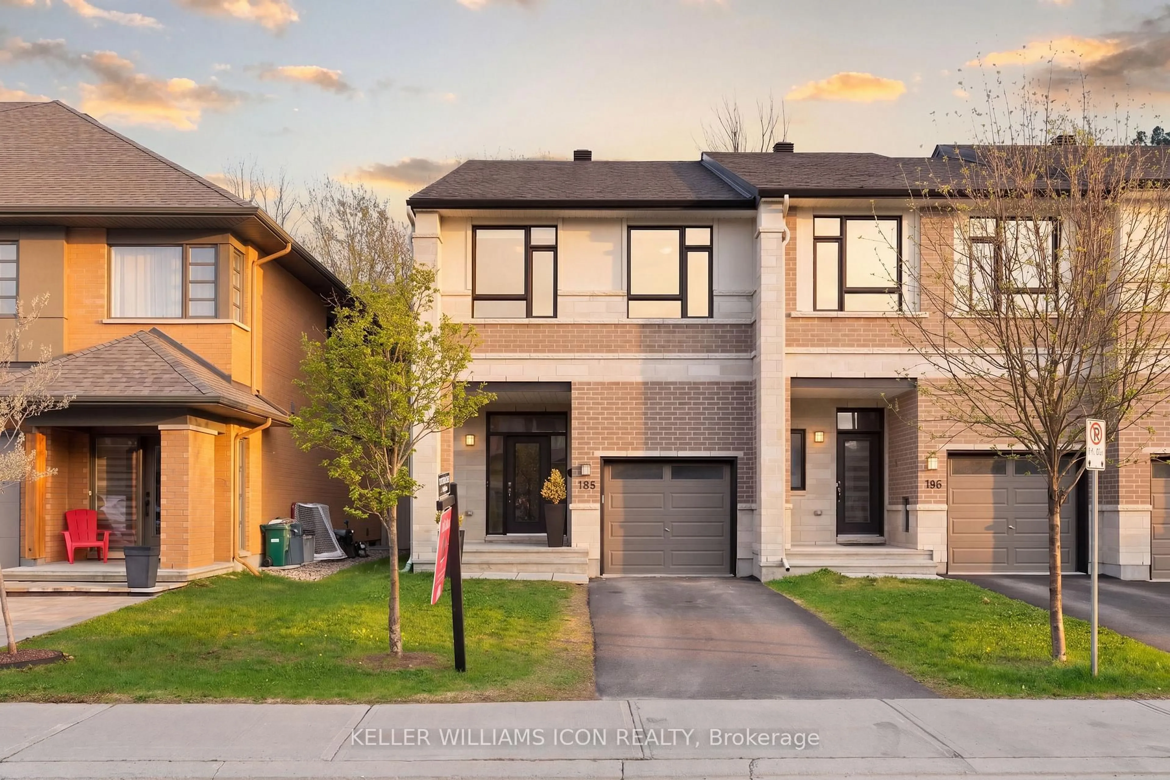 Home with brick exterior material, street for 188 Larimar Circ, Ottawa Ontario K1X 0B6