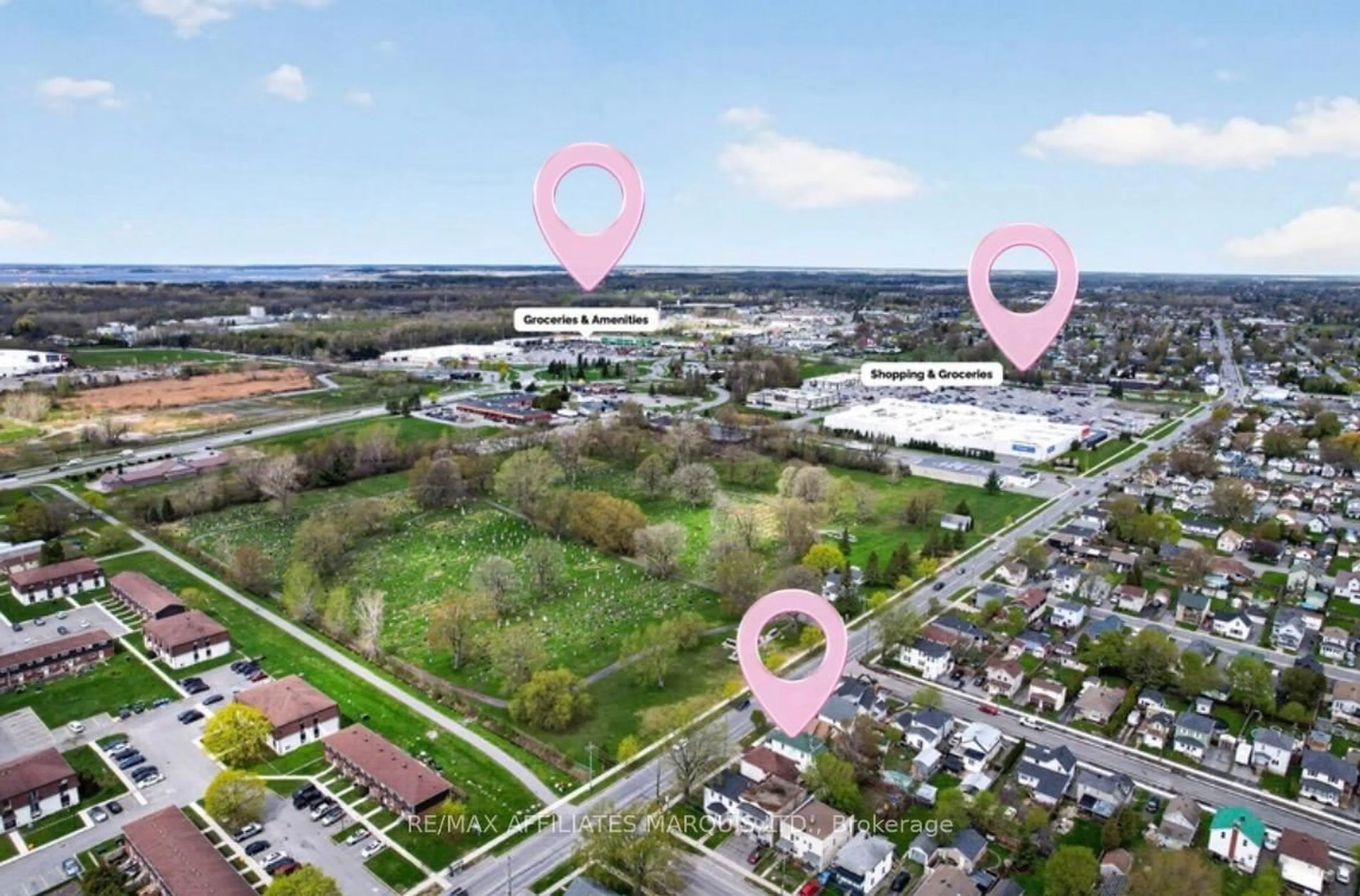 A pic from outside/outdoor area/front of a property/back of a property/a pic from drone, building for 505 Cumberland St, Cornwall Ontario K6J 4J3
