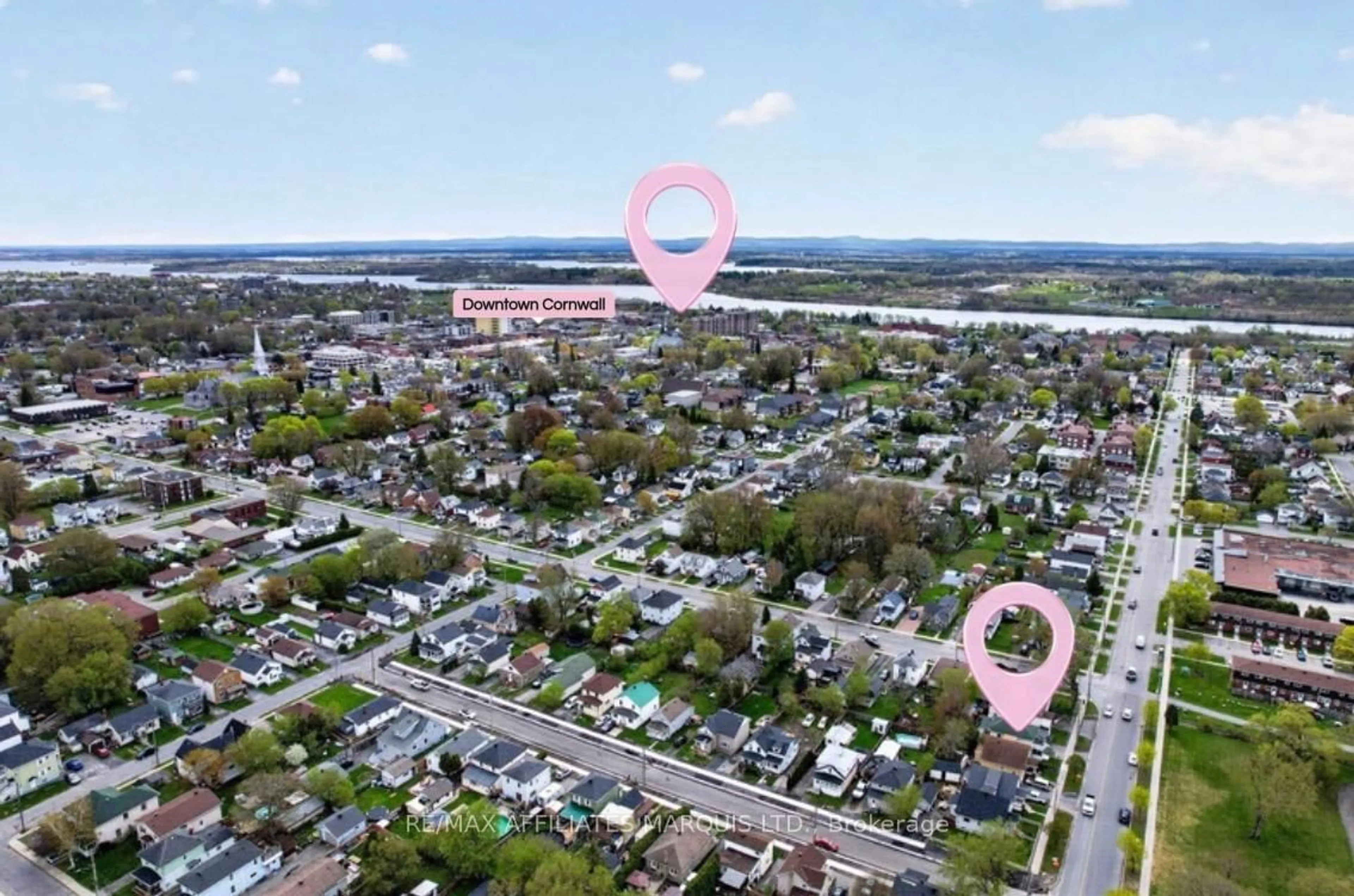 A pic from outside/outdoor area/front of a property/back of a property/a pic from drone, street for 505 Cumberland St, Cornwall Ontario K6J 4J3
