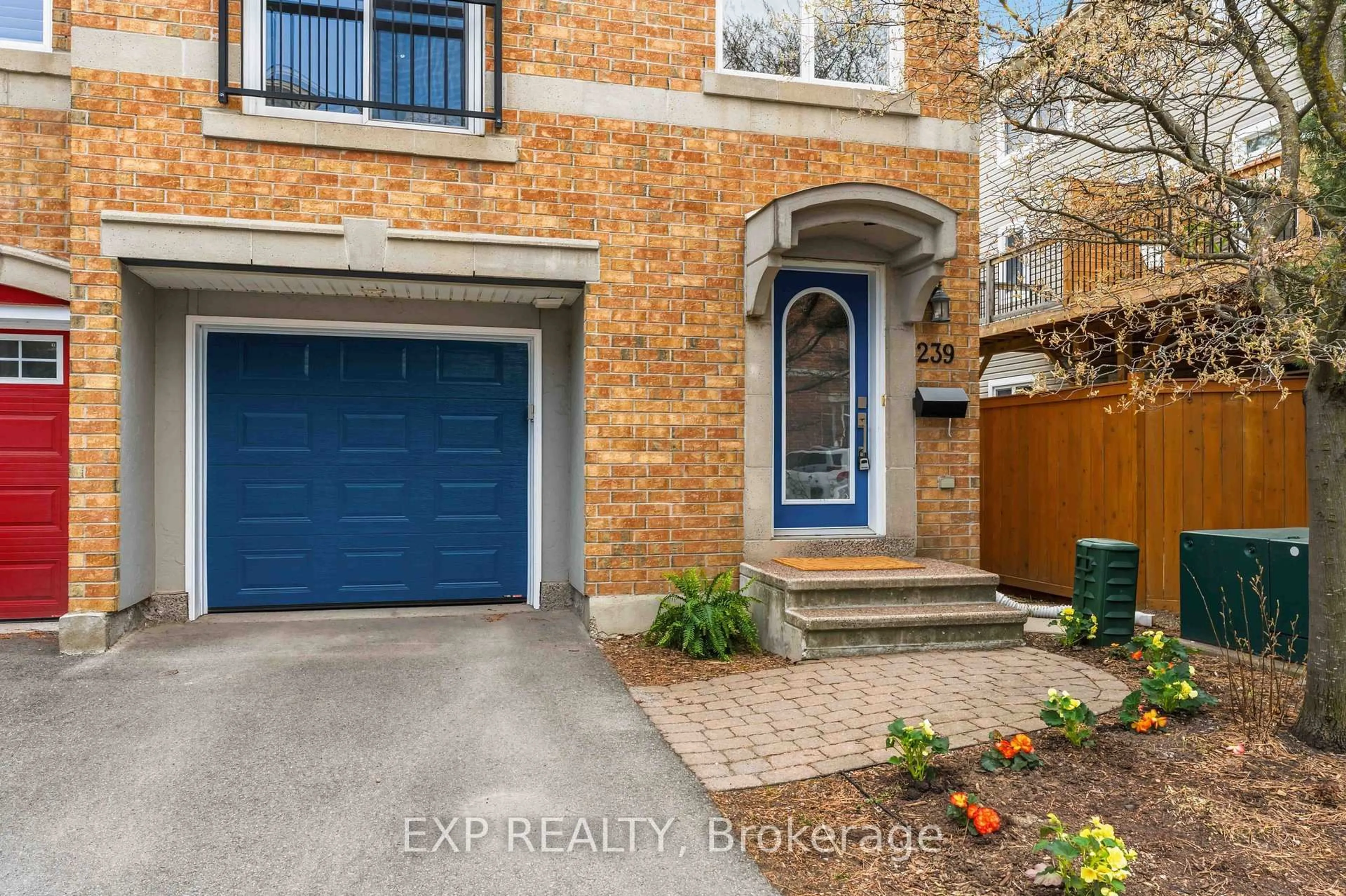 Unknown for 239 West Village Private, Ottawa Ontario K1Z 1E2