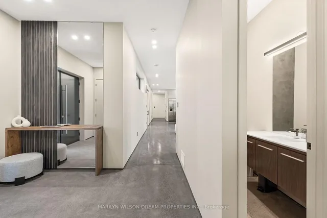 2486 Howe Island Dr, Gananoque 2