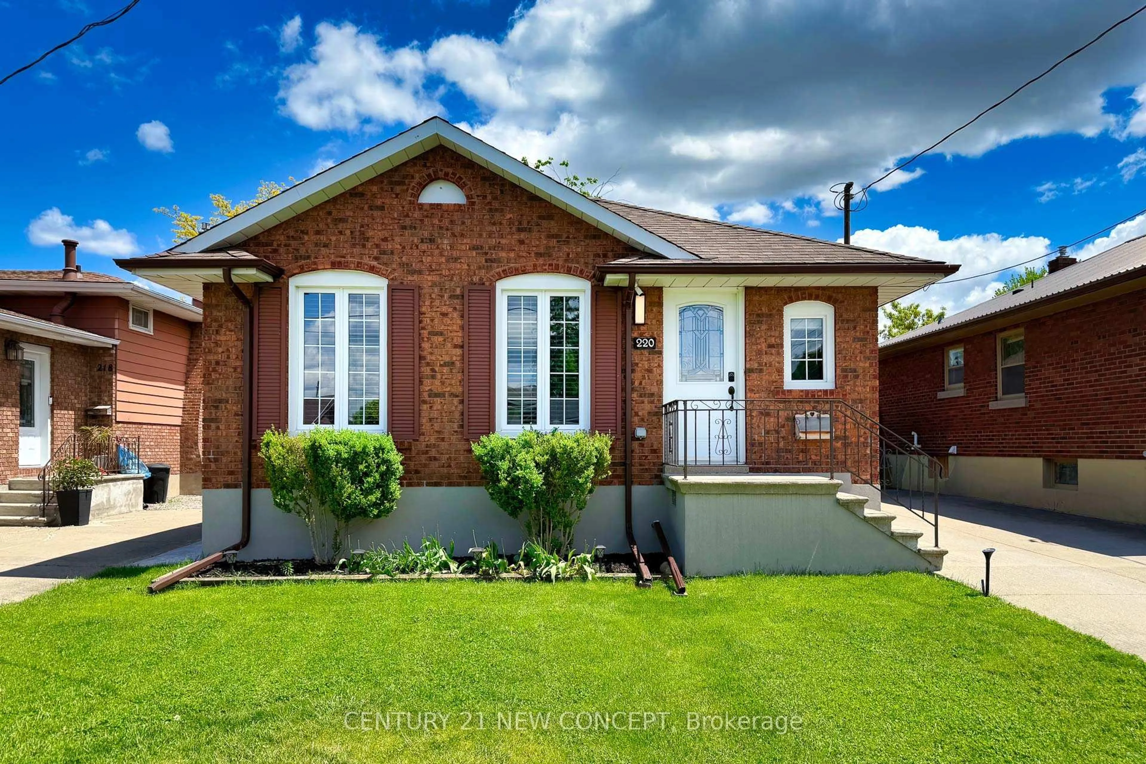 Home with brick exterior material, street for 220 Ontario St, Thorold Ontario L2V 1E4