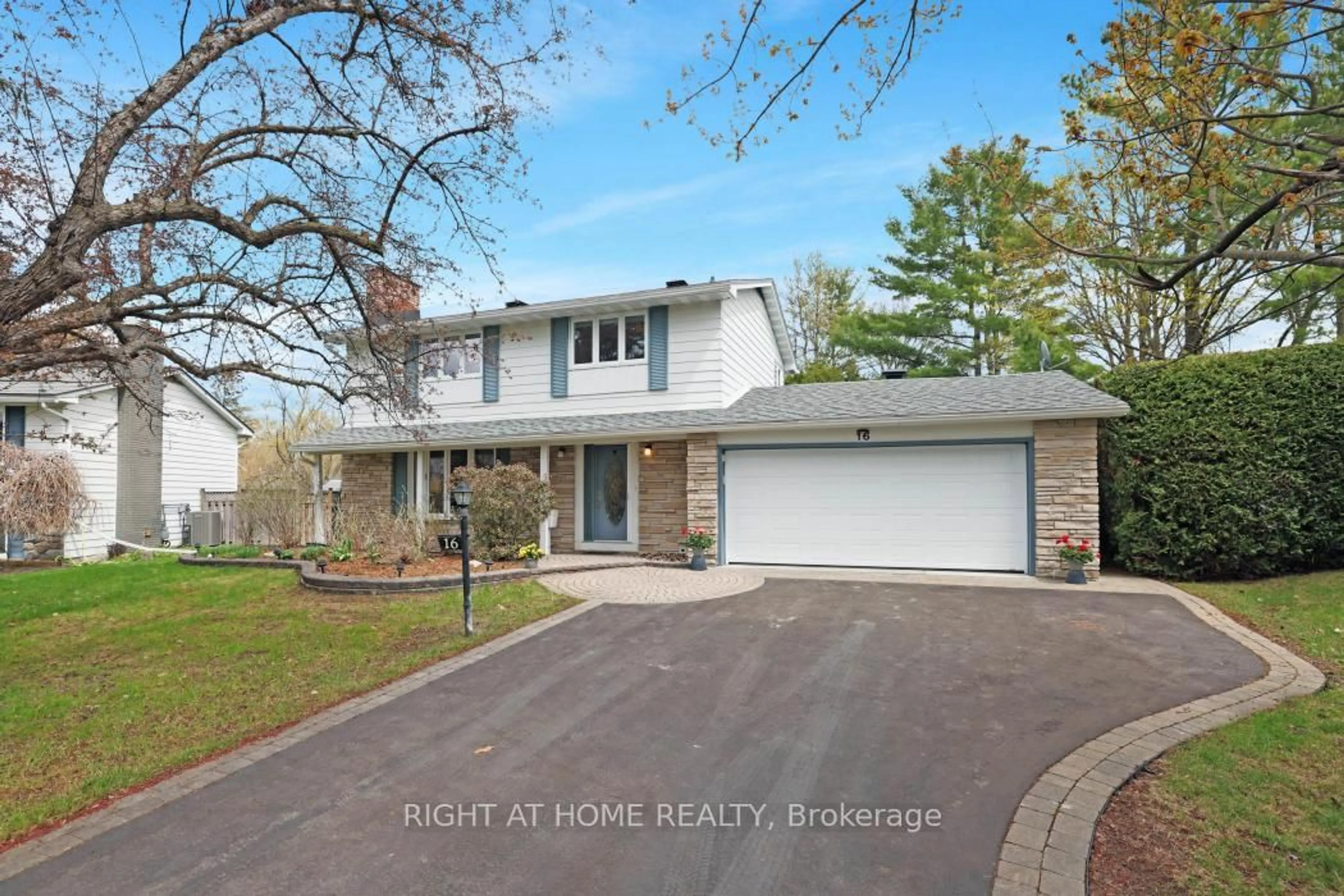 Unknown for 16 Lambert Dr, Ottawa Ontario K2H 5Y4