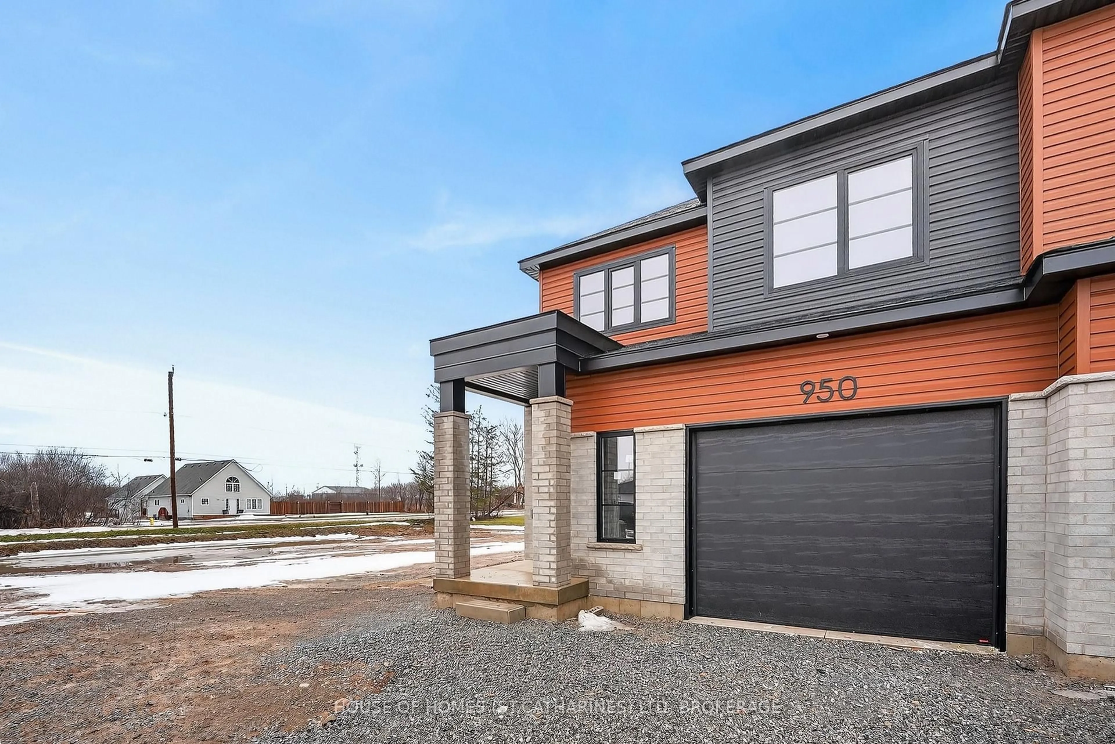 Home with brick exterior material, street for 950 Burwell St, Fort Erie Ontario L2A 0E9