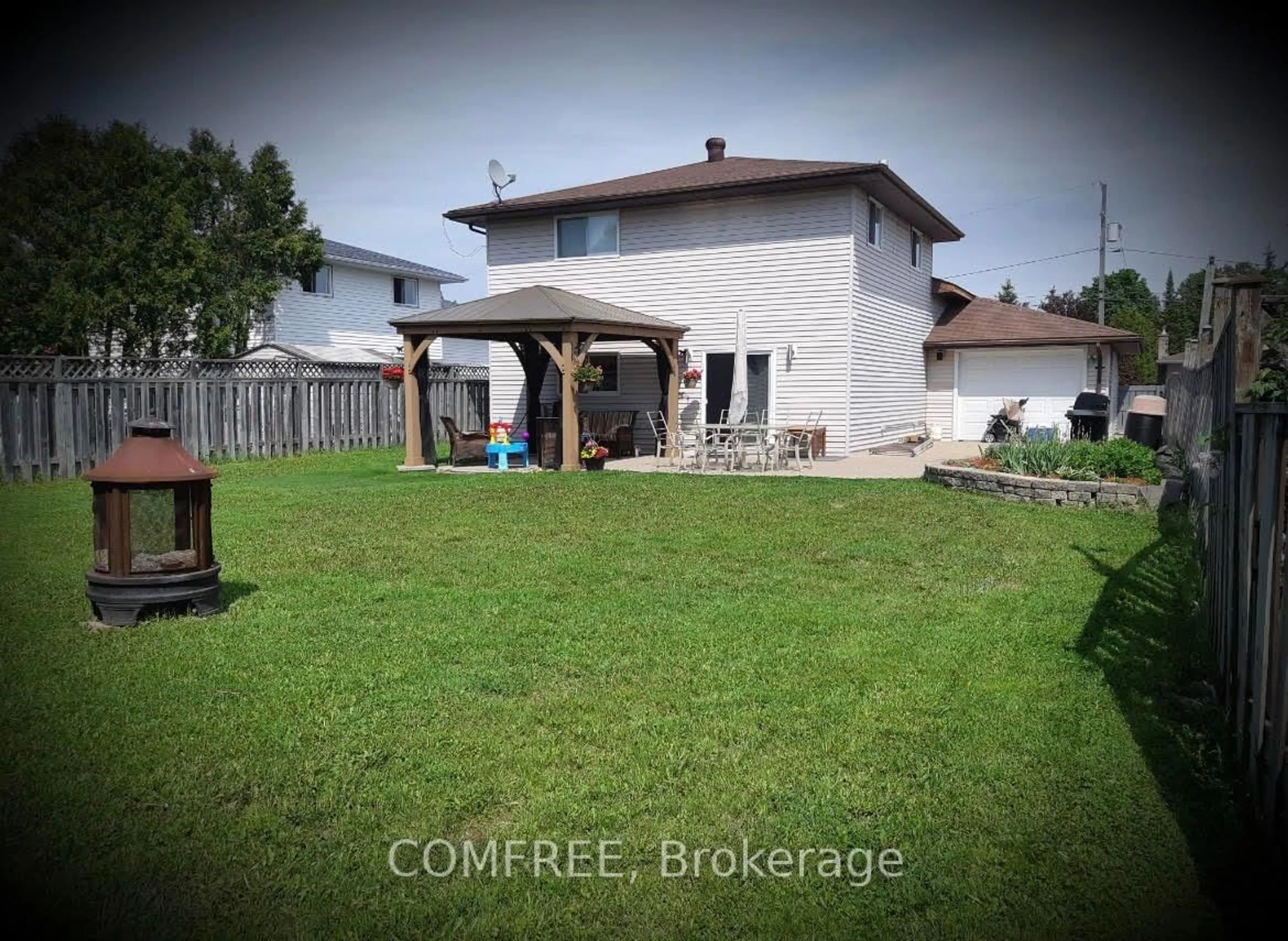 A pic from outside/outdoor area/front of a property/back of a property/a pic from drone, street for 34 Jolette Ave, Greater Sudbury Ontario P0M 1B0