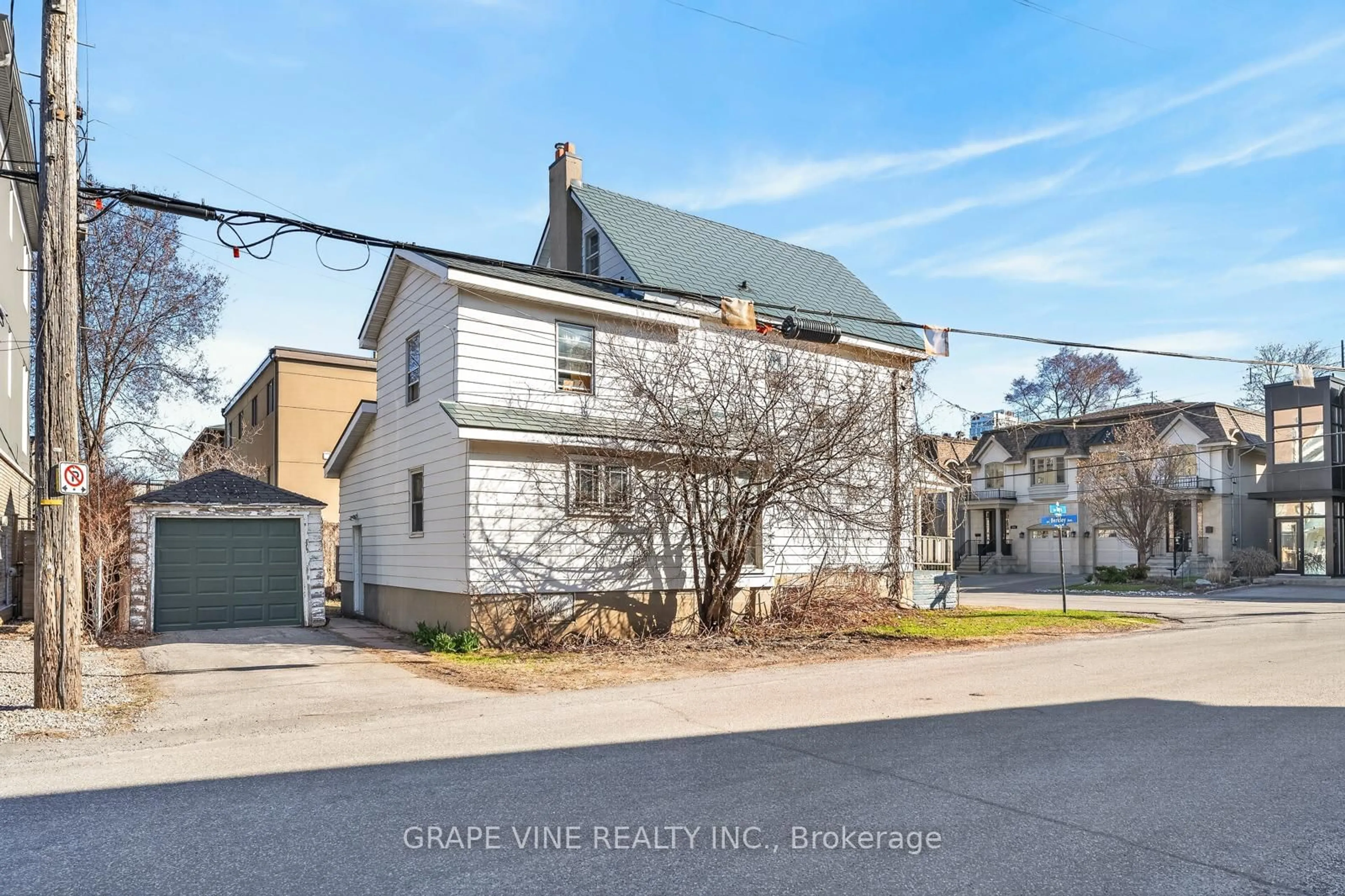 A pic from outside/outdoor area/front of a property/back of a property/a pic from drone, street for 388 Berkley Ave, Ottawa Ontario K2A 2G7