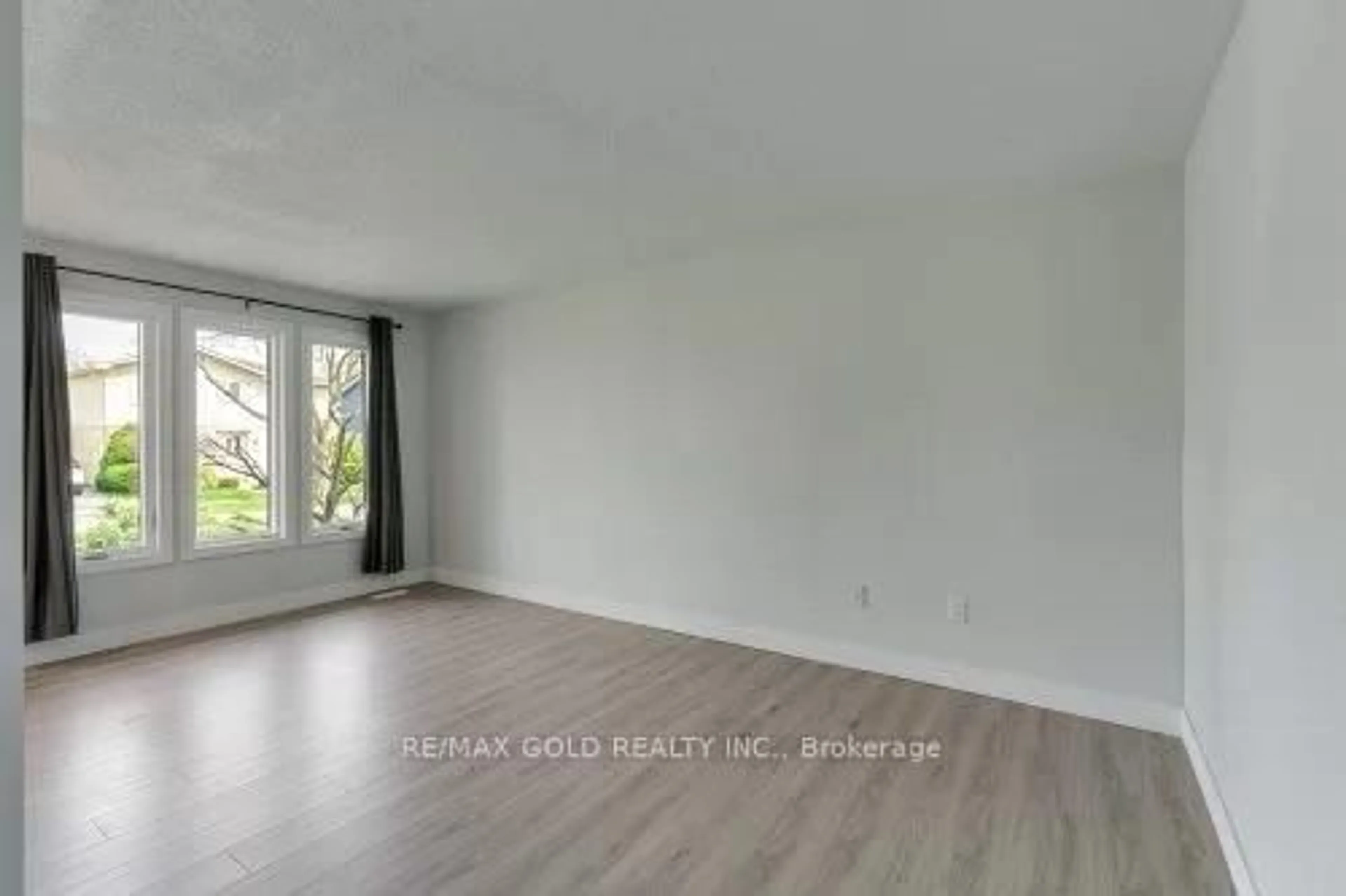 A pic of a room for 83 Speight Cres, London East Ontario N5V 3W7