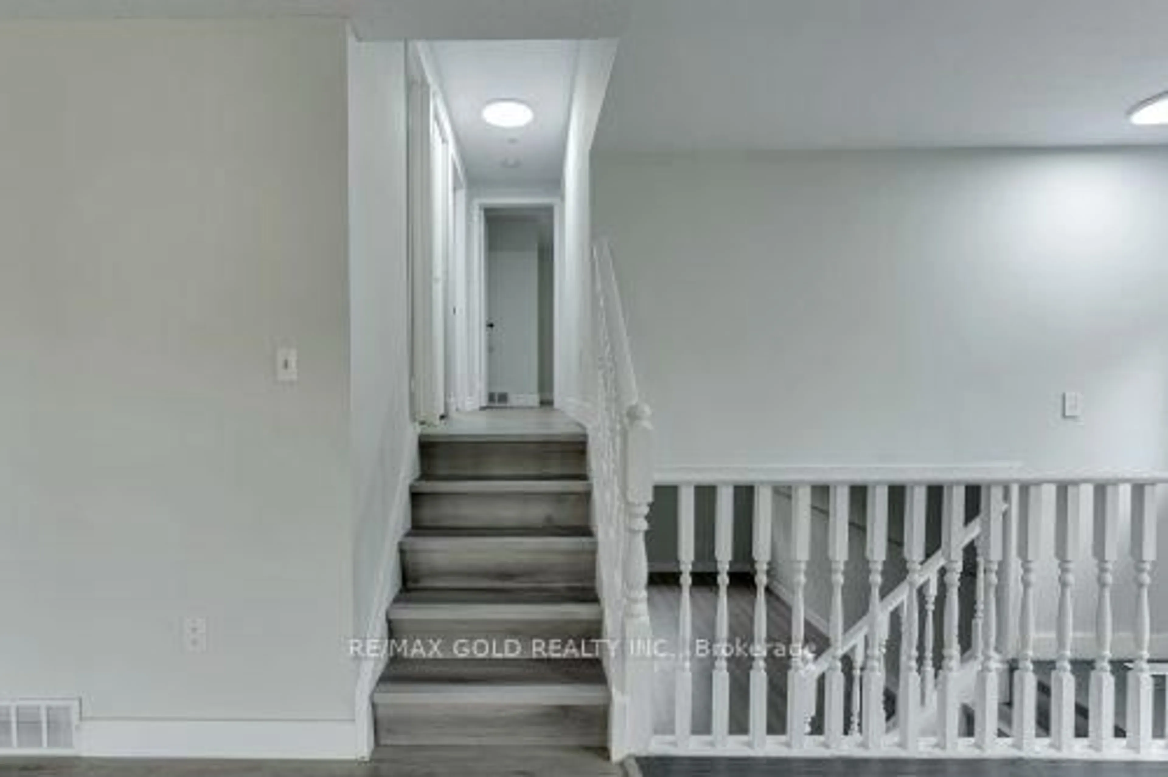 Stairs for 83 Speight Cres, London East Ontario N5V 3W7