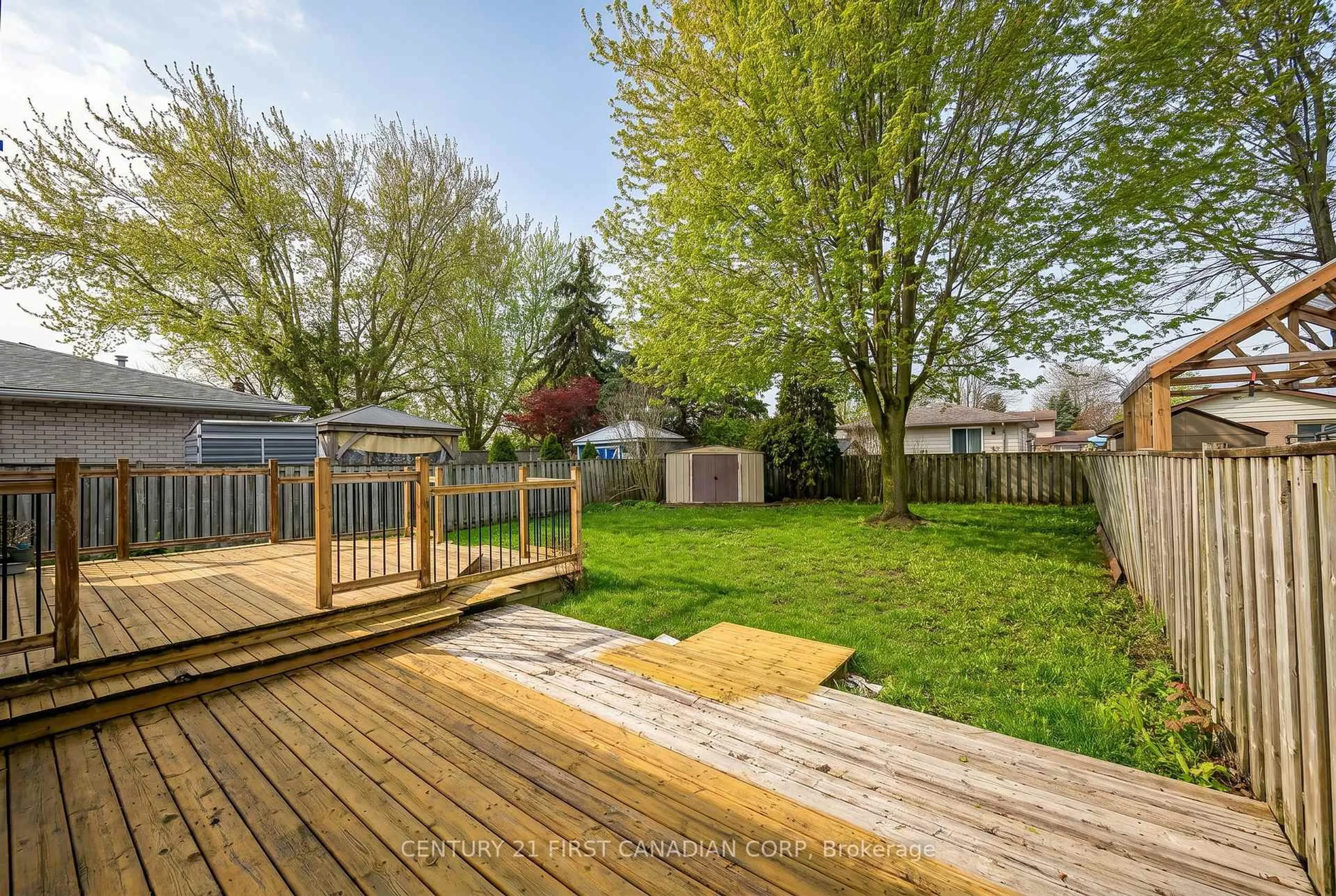 Patio, unknown for 19 CLARA Cres, London South Ontario N6E 3G2