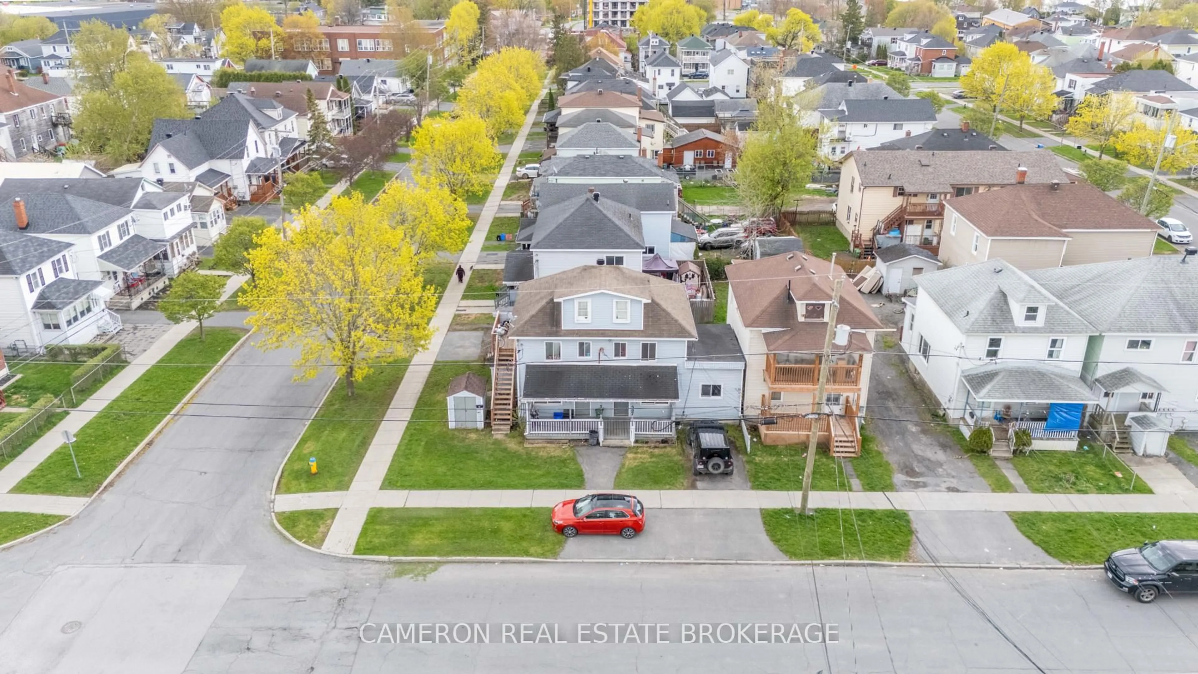 A pic from outside/outdoor area/front of a property/back of a property/a pic from drone, street for 507-509 Walton St, Cornwall Ontario K6H 1T5