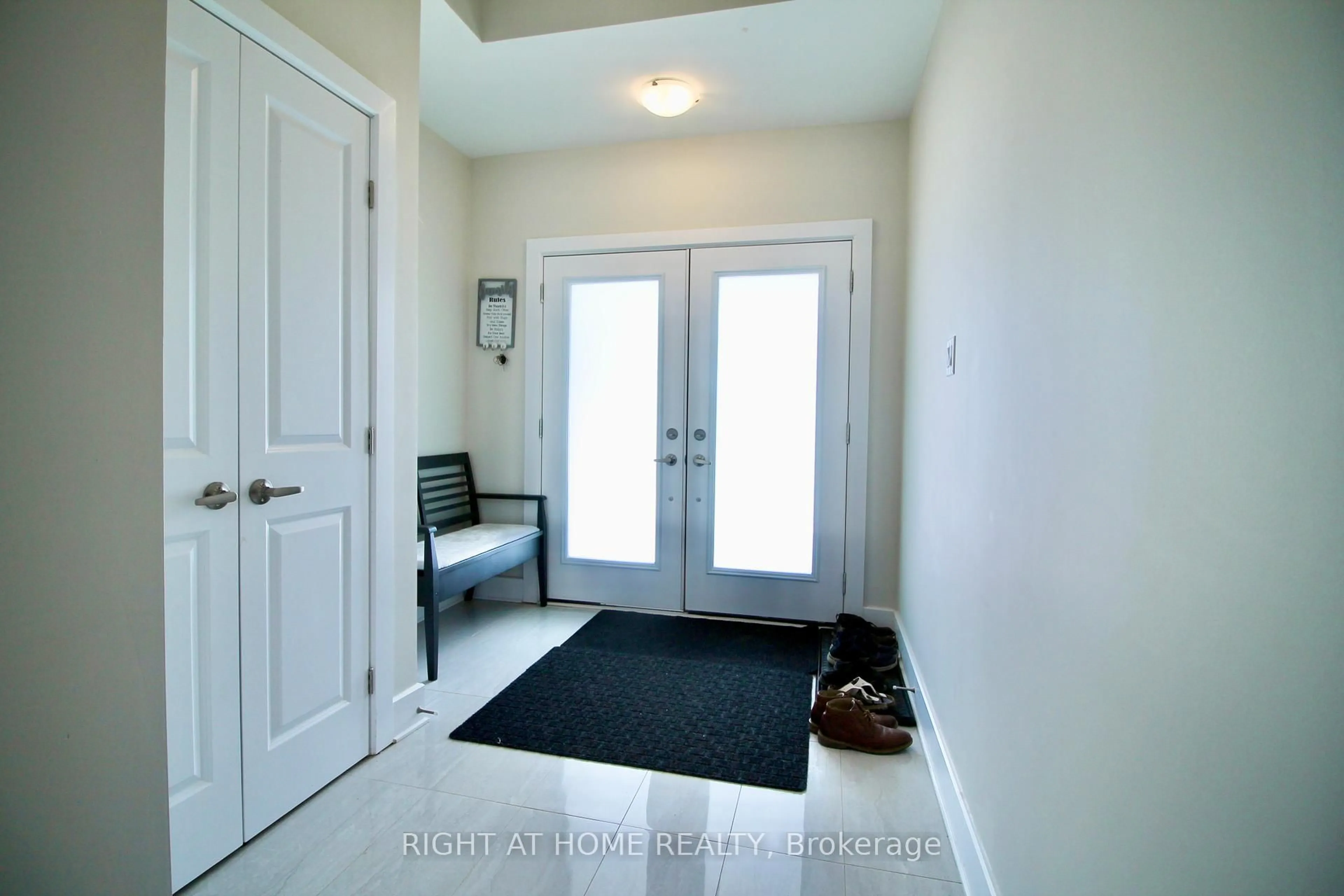 Indoor entryway for 65 Antonakos Dr, Carleton Place Ontario K7C 0L5