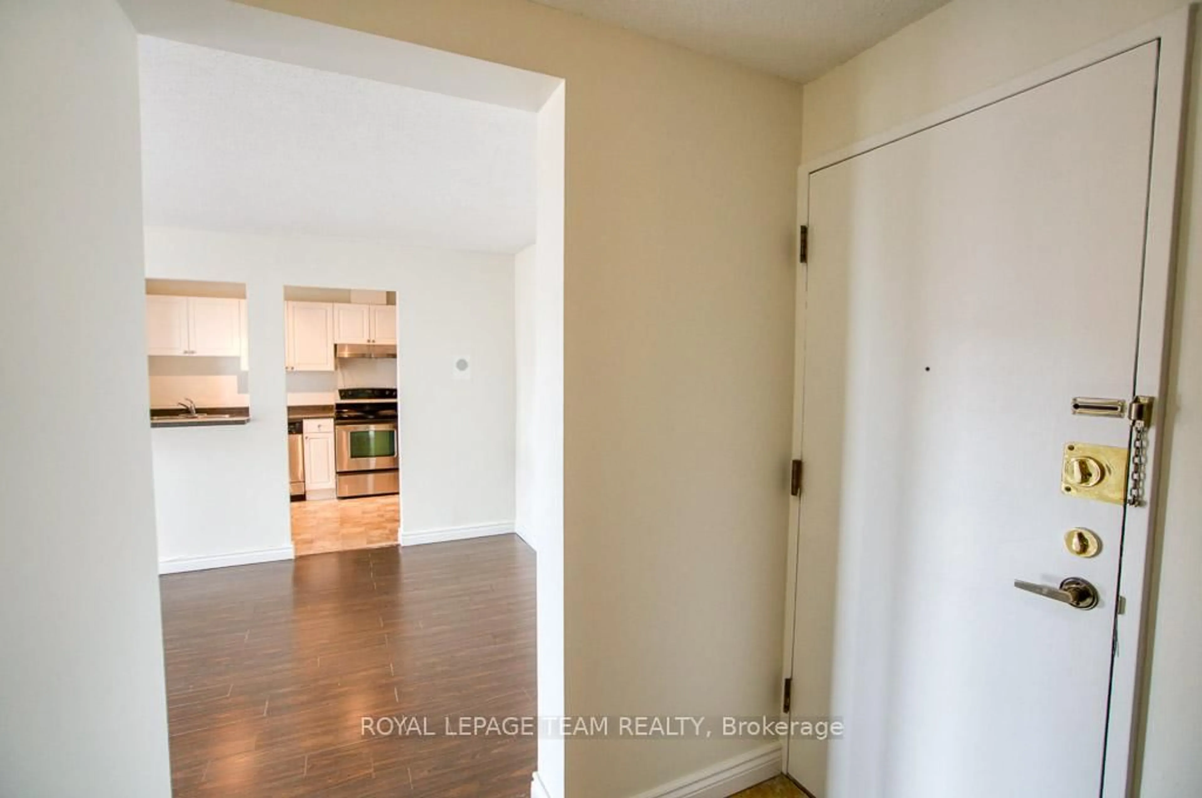 A pic of a room for 1505 Baseline Rd #1013, Ottawa Ontario K2C 3L4