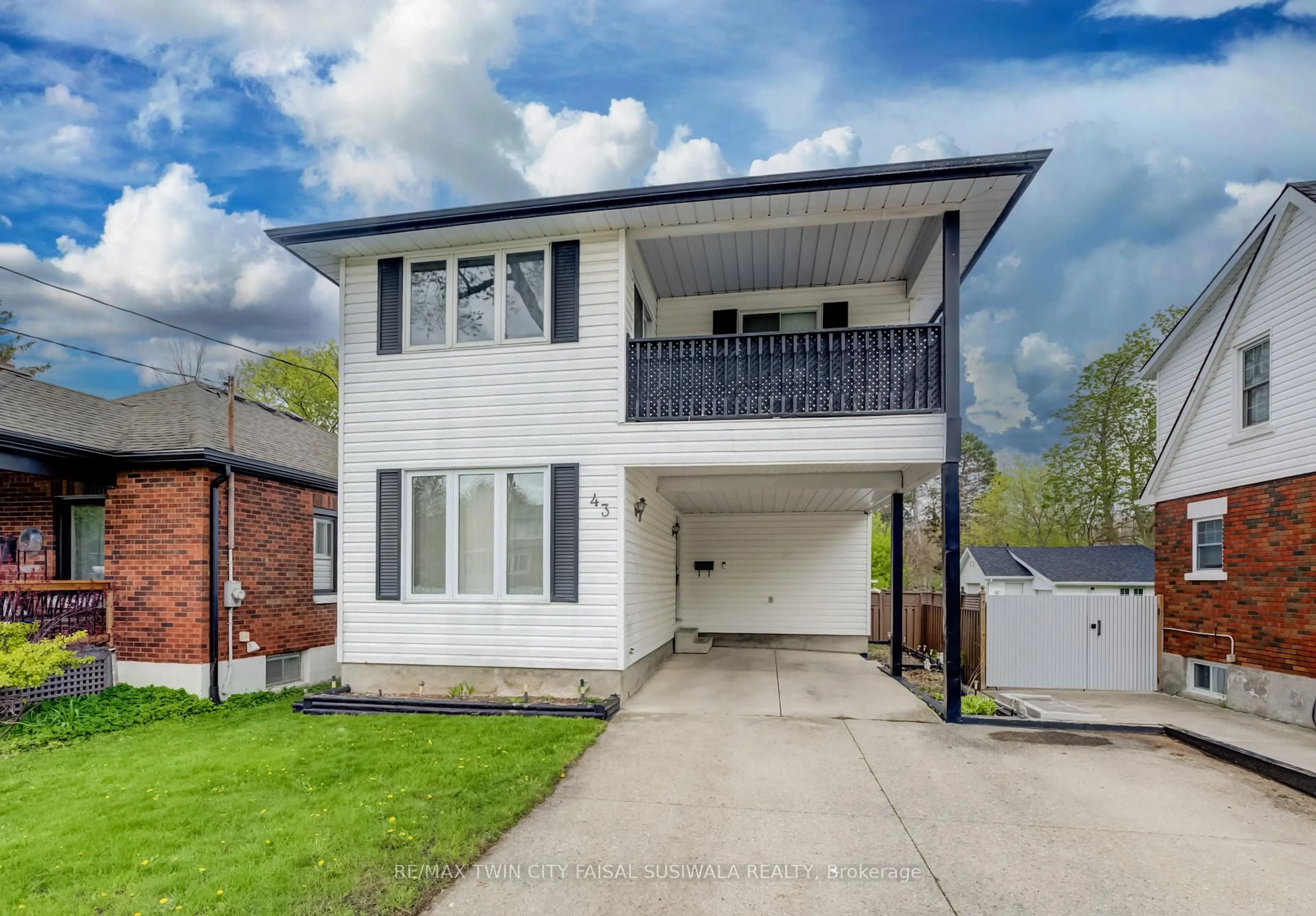 Home with brick exterior material, street for 43 Middleton St, Cambridge Ontario N1S 2R2