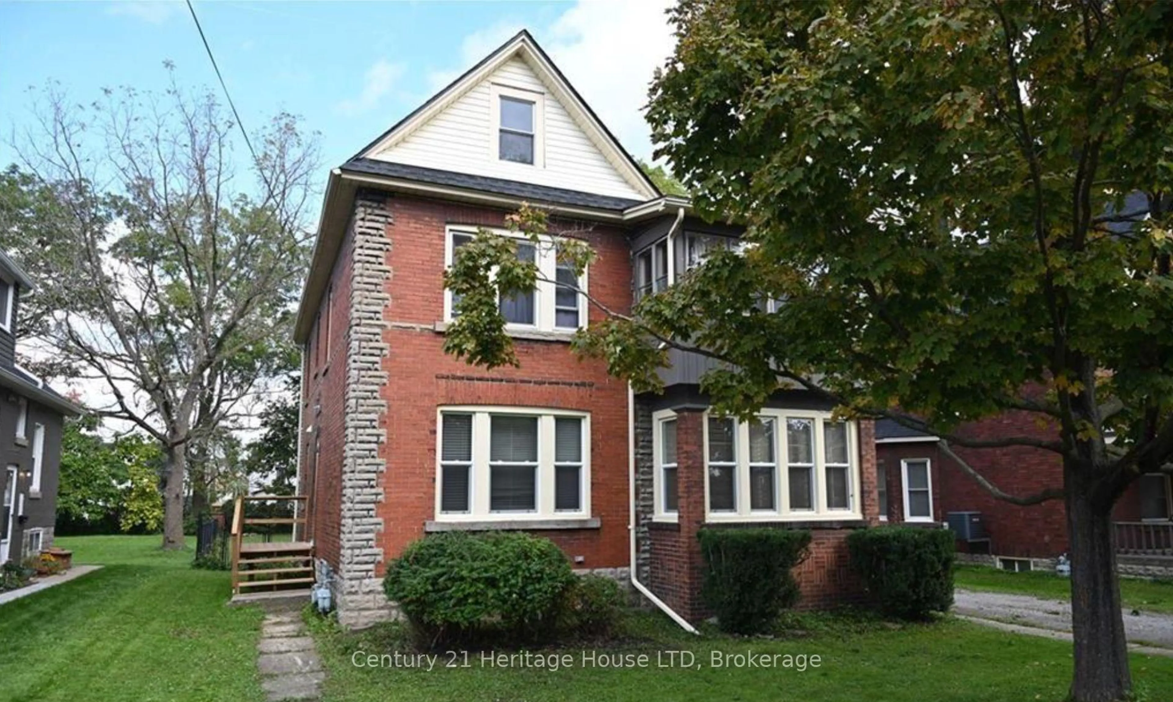 Home with brick exterior material, street for 14 EMERICK Ave, Fort Erie Ontario L2A 2W3