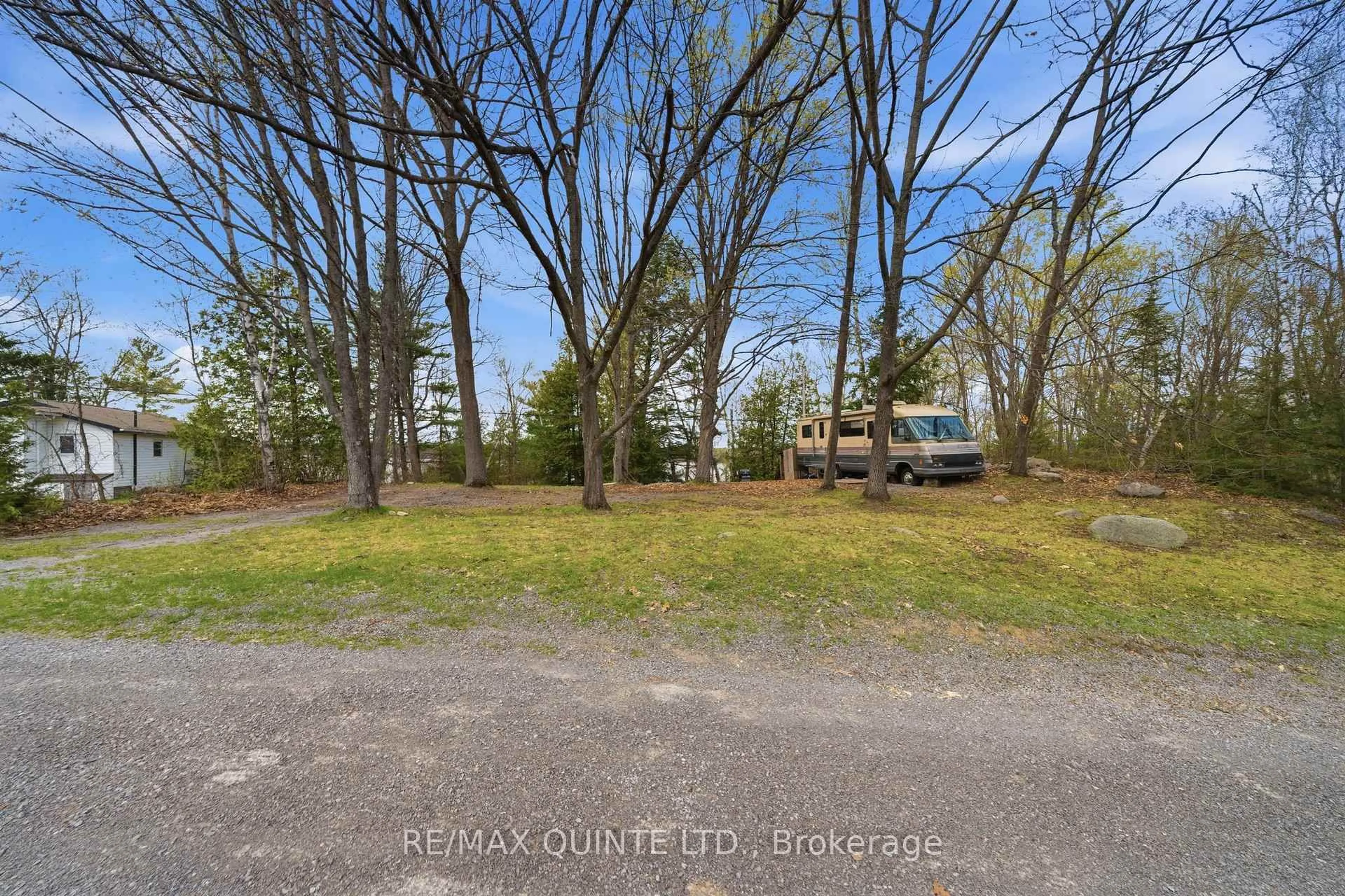 A pic from outside/outdoor area/front of a property/back of a property/a pic from drone, unknown for 165 Retriever Lane, Tweed Ontario K0K 3J0