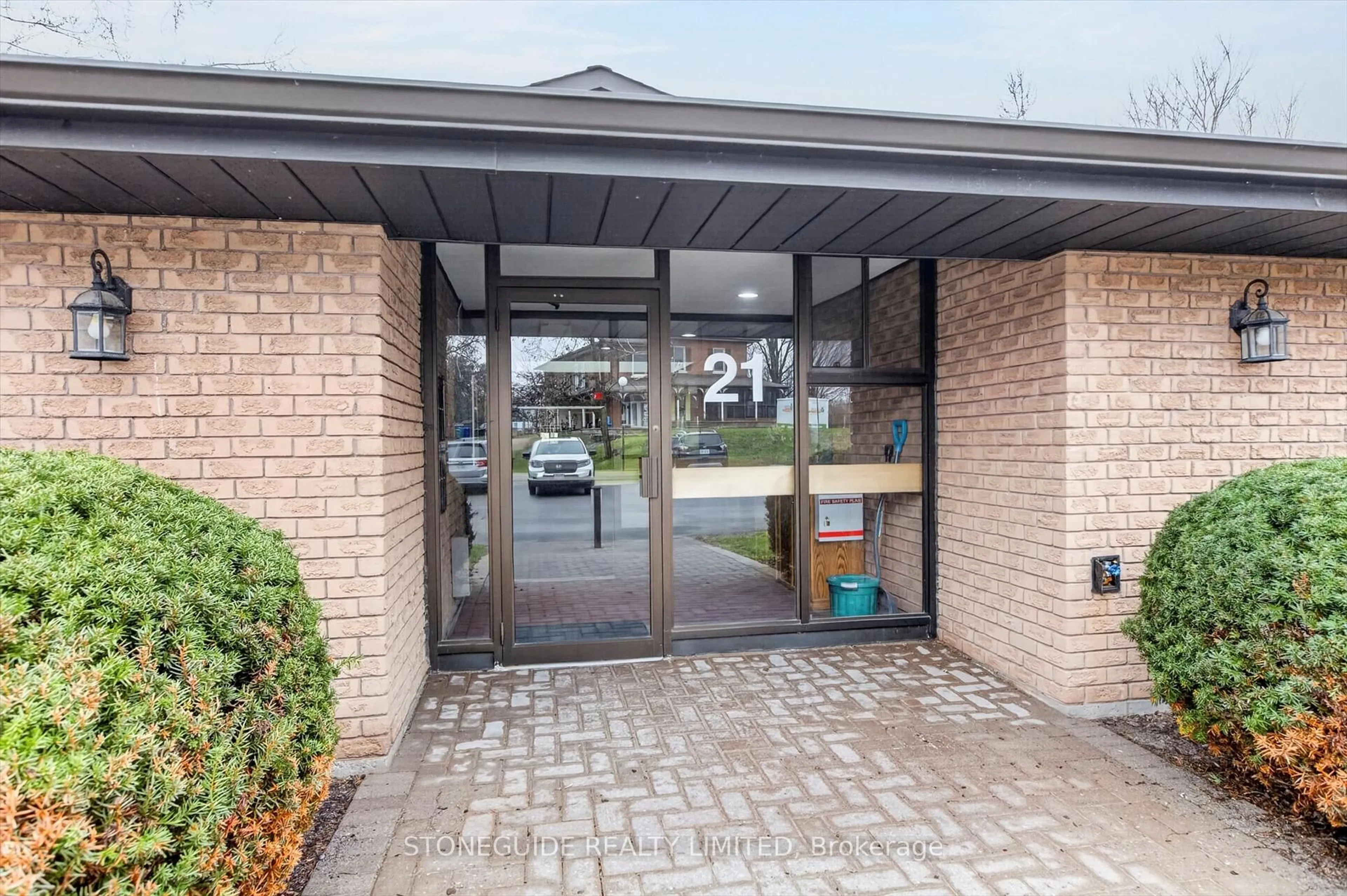 Indoor foyer for 963 Armour Rd #10, Peterborough Ontario K9H 7H2
