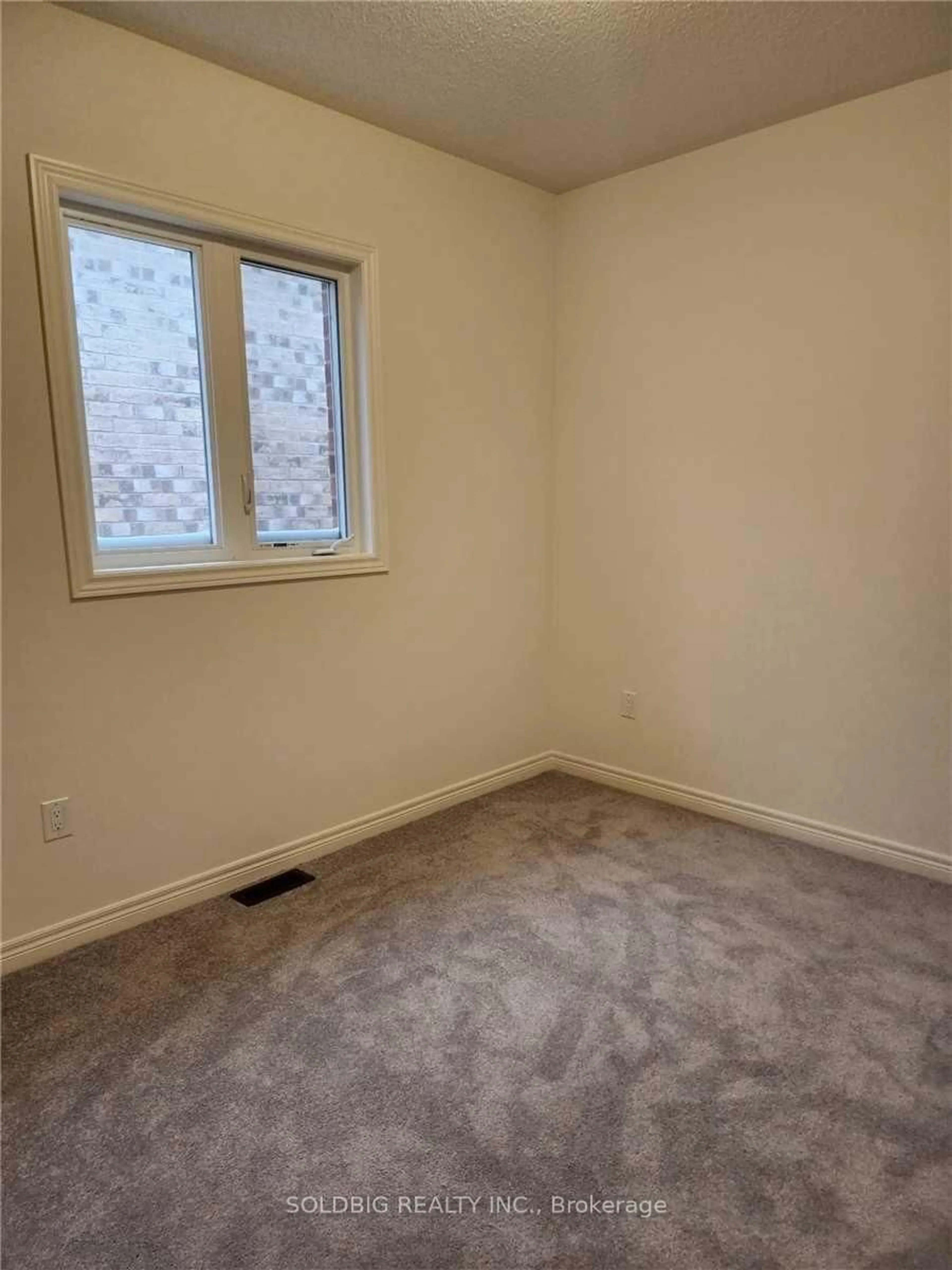 A pic of a room for 377 Skinner Rd, Hamilton Ontario L8B 1Z7