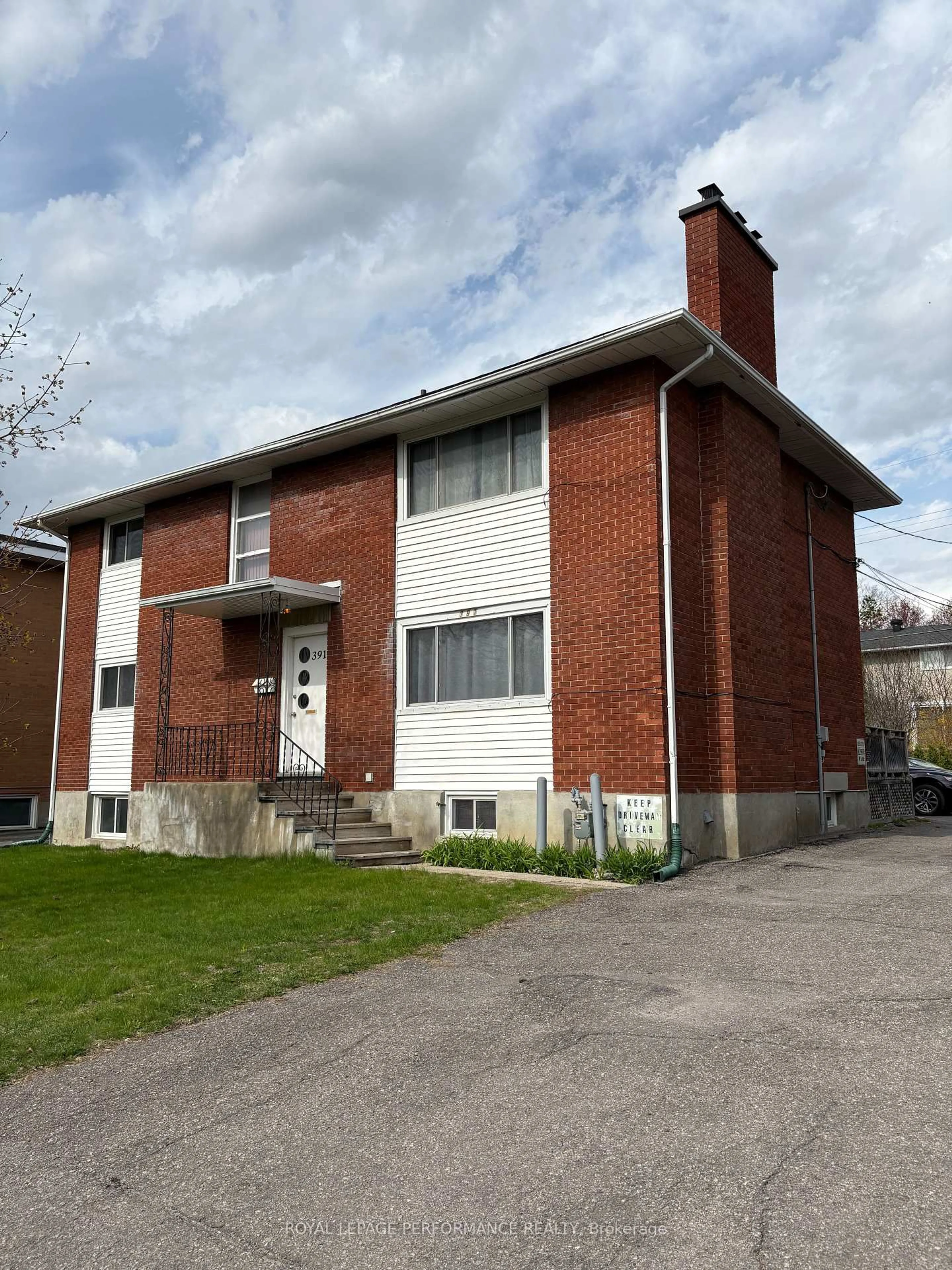 Home with brick exterior material, building for 391 Peach Tree Lane, Ottawa Ontario K1K 2R7