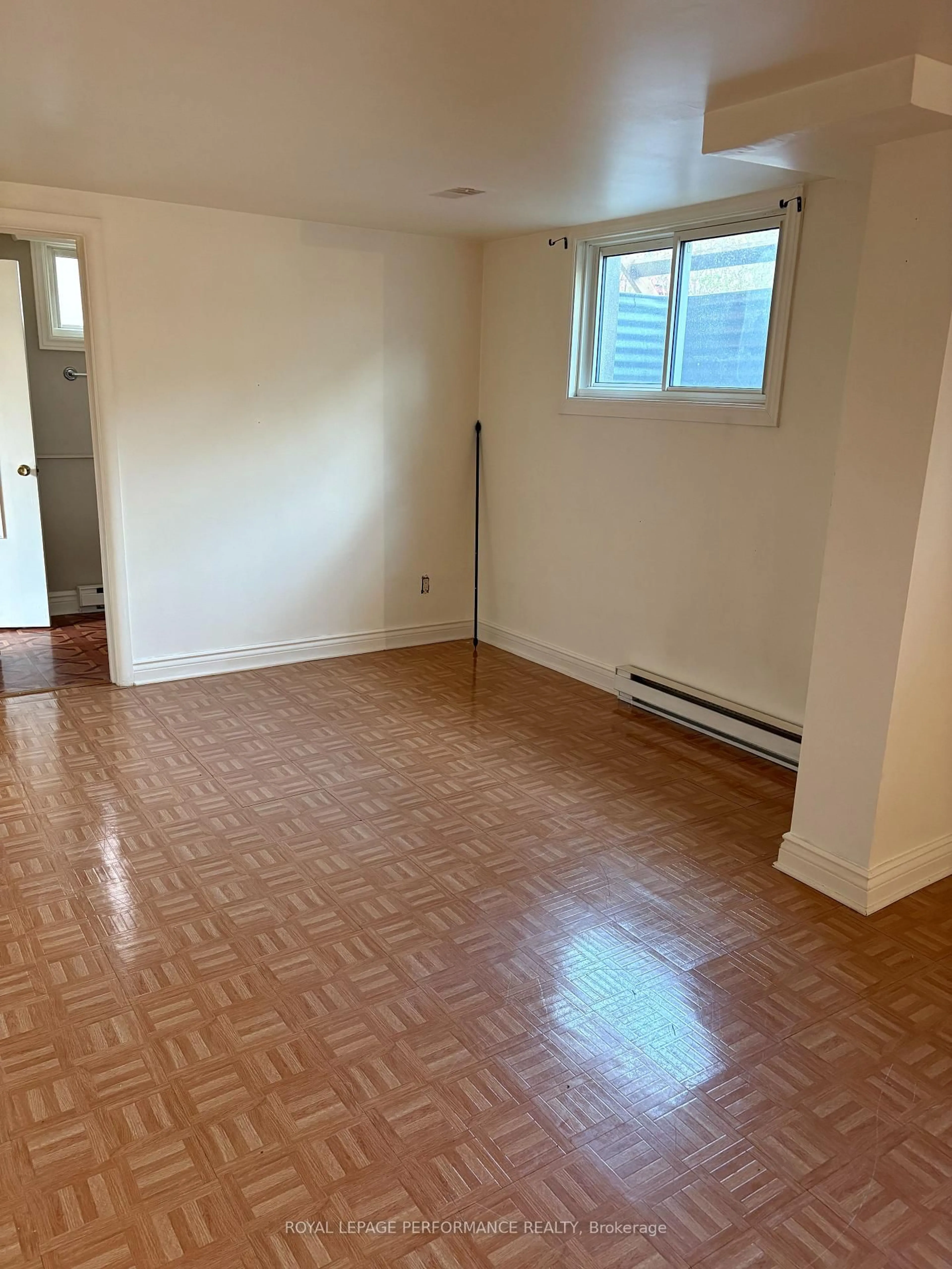 A pic of a room for 391 Peach Tree Lane, Ottawa Ontario K1K 2R7