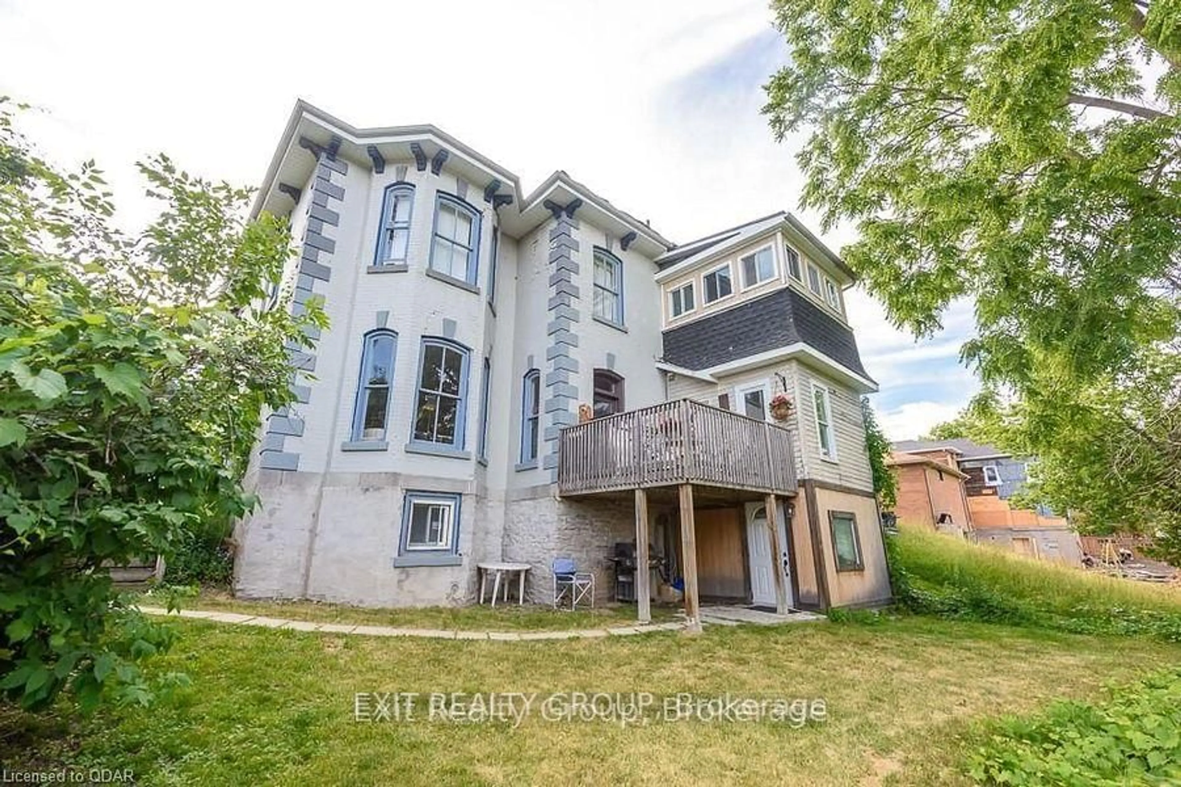 Unknown for 11 Isabel St, Belleville Ontario K8P 3N4