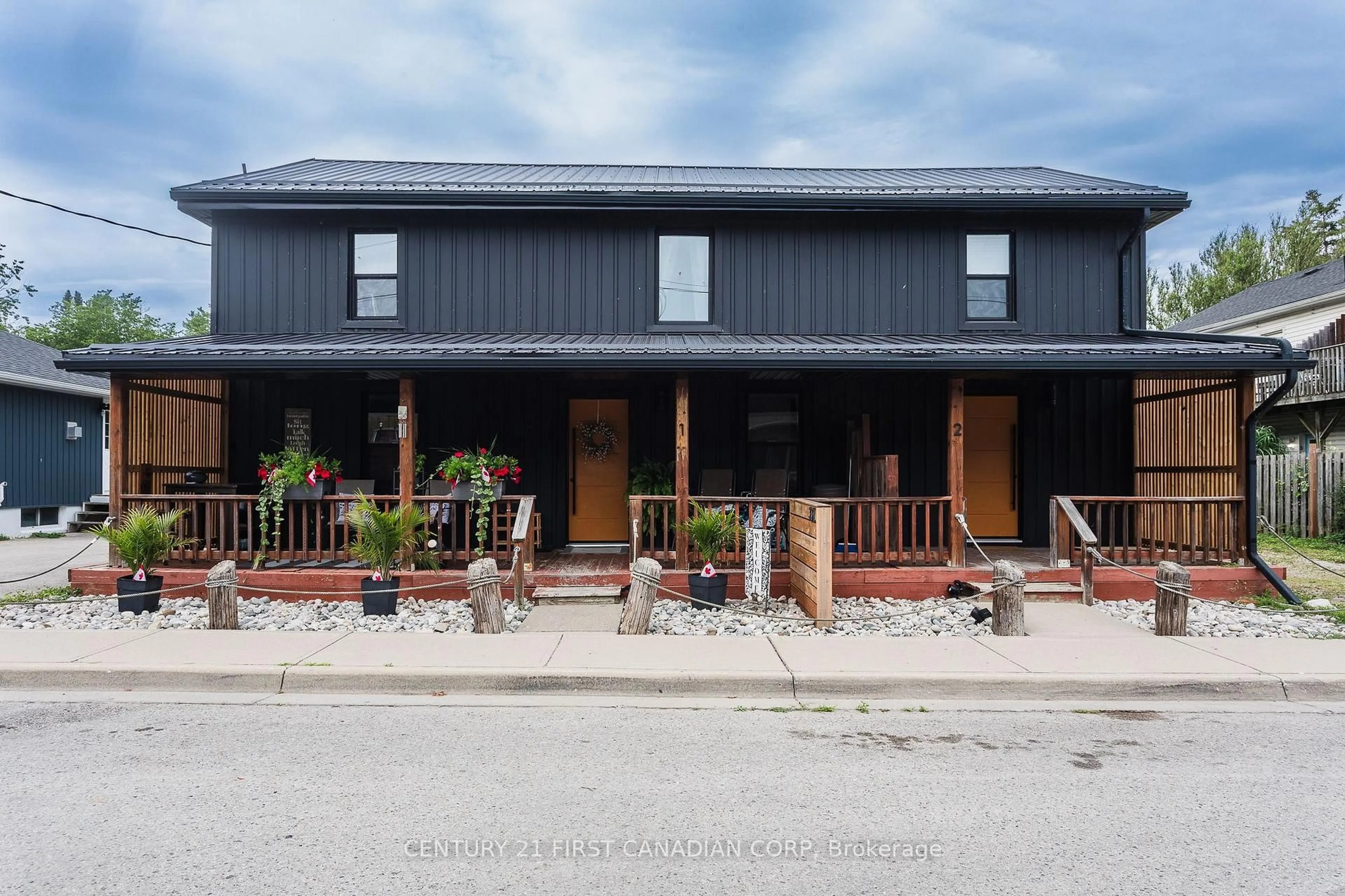 Patio, unknown for 331 Erie St, Central Elgin Ontario N5L 1E4