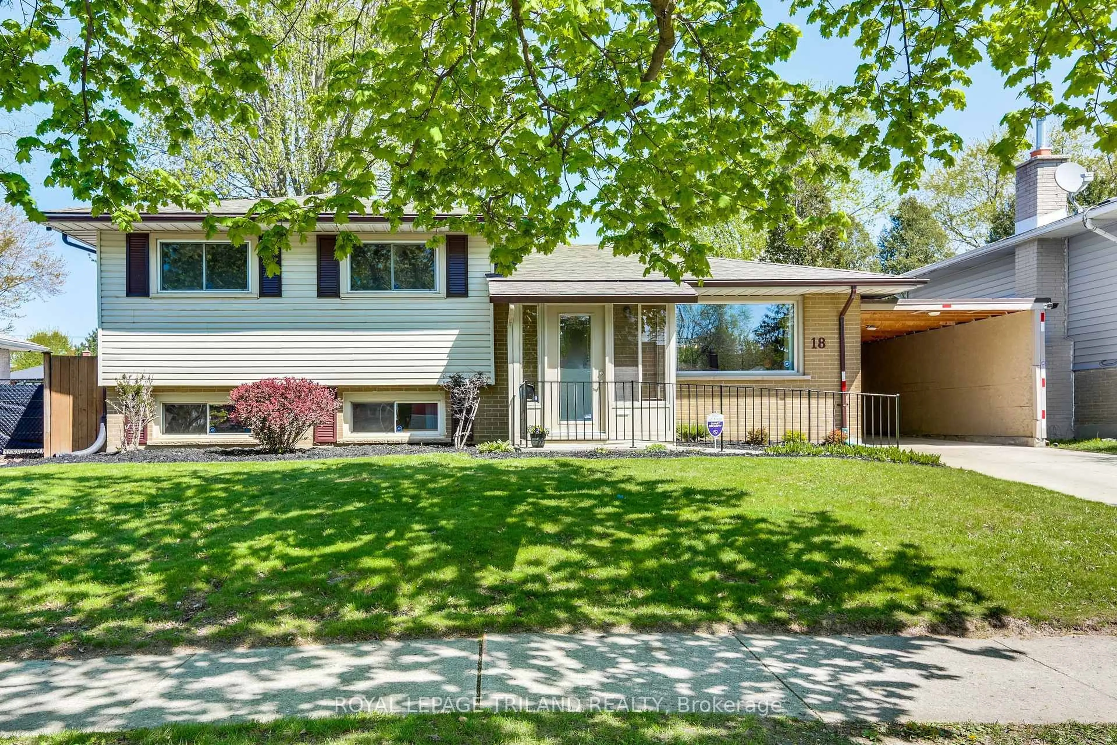 Home with vinyl exterior material, street for 18 Noel Ave, London East Ontario N5V 1A9