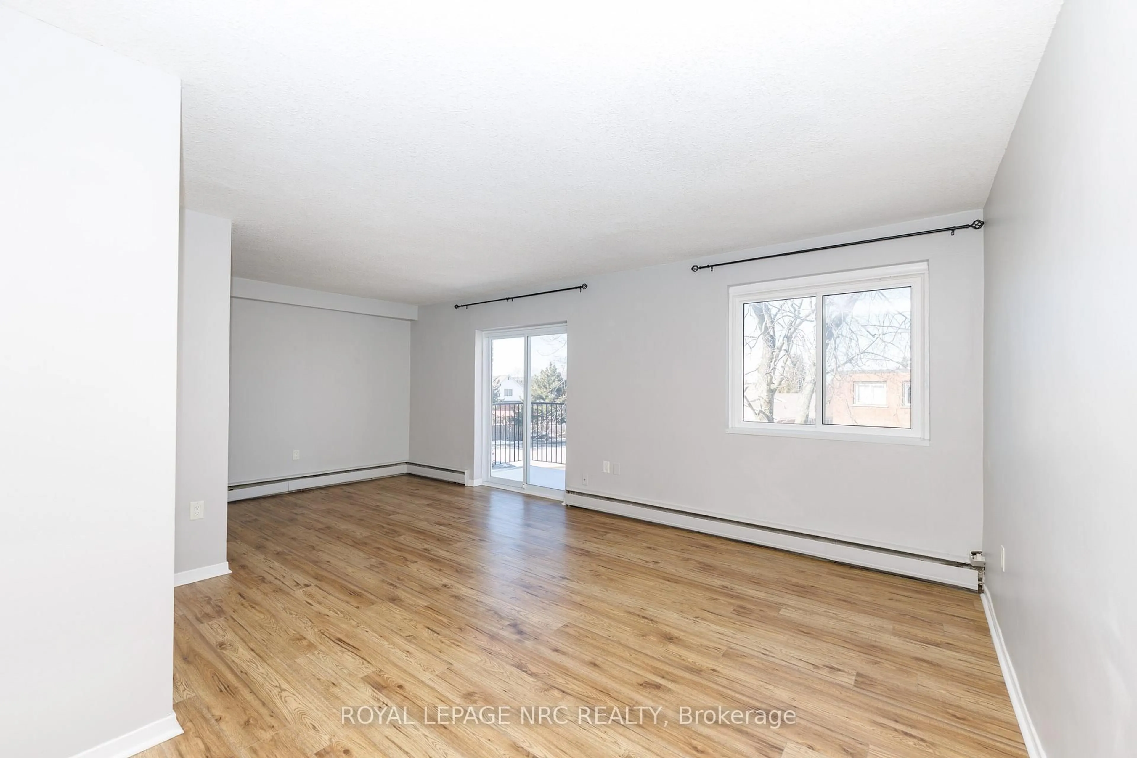 A pic of a room for 452 Carlton St #36, St. Catharines Ontario L2M 4X1