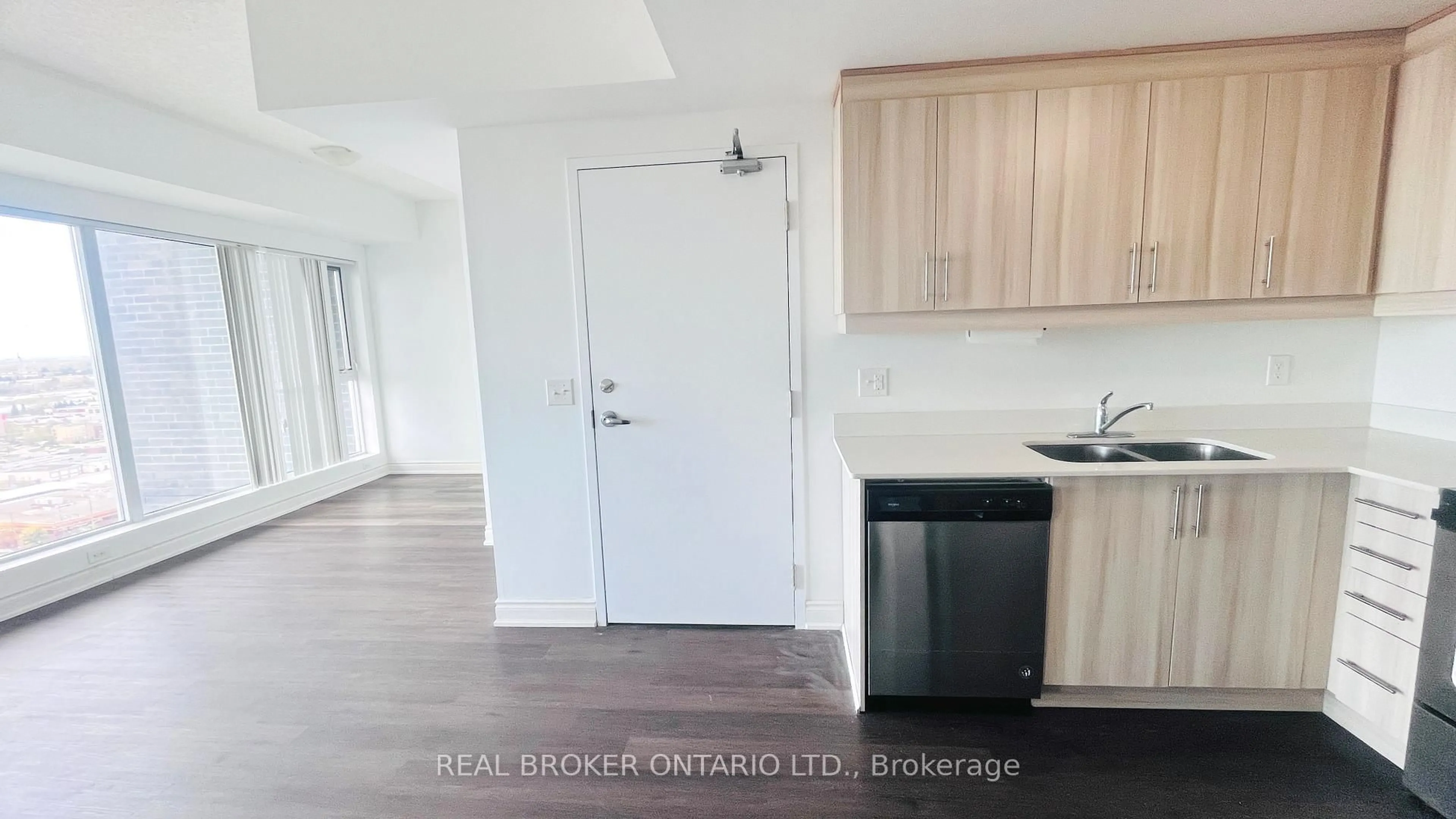 Unknown for 158 KING St #2204, Waterloo Ontario N2J 0E5