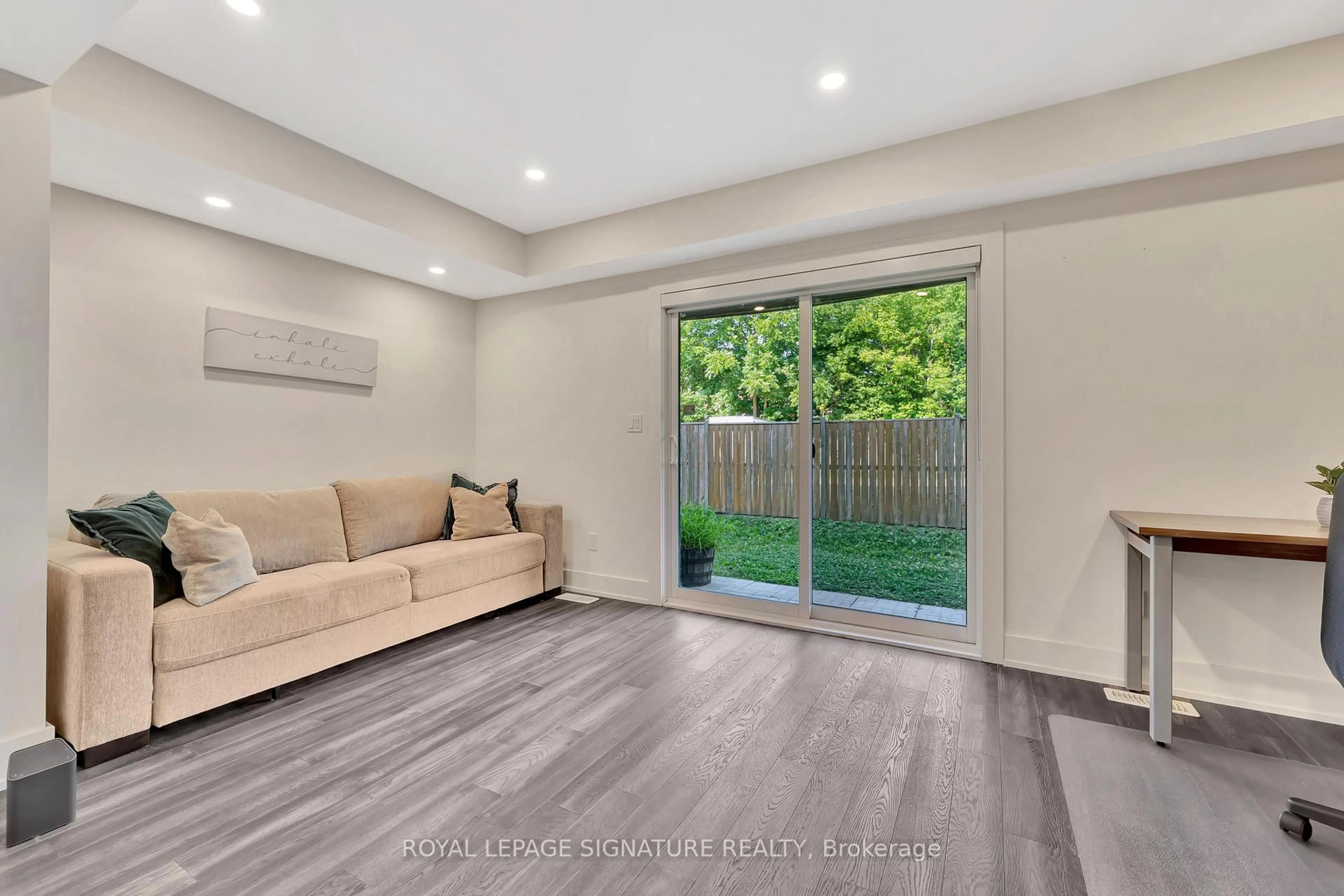 Unknown for 107 Concession St #4, Cambridge Ontario N1R 0C1